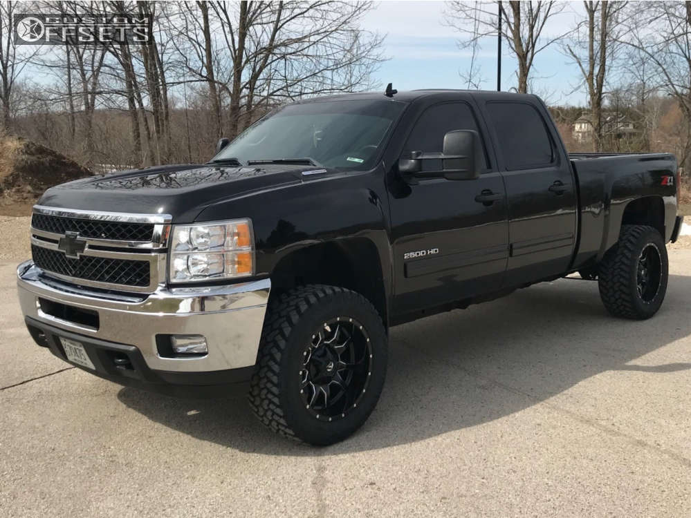 2011 Chevrolet Silverado 2500 HD with 20x10 -18 Fuel Vandal and 33/12.5R20  Nitto Trail Grappler and Leveling Kit | Custom Offsets