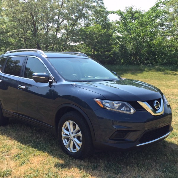 REVIEW: 2015 Nissan Rogue Is a Cost-Conscious Family Crossover - BestRide