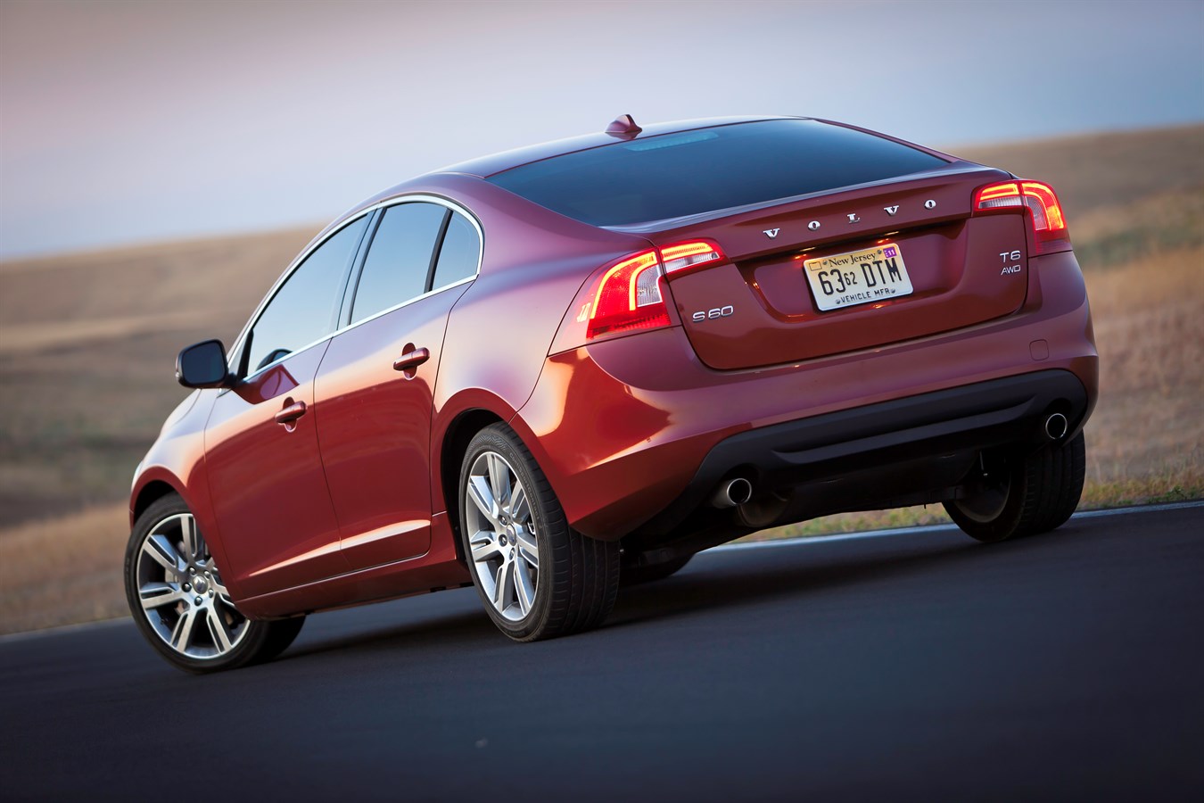 2011-12 Volvo S60 Earns Top Safety Pick from IIHS - Volvo Car USA Newsroom