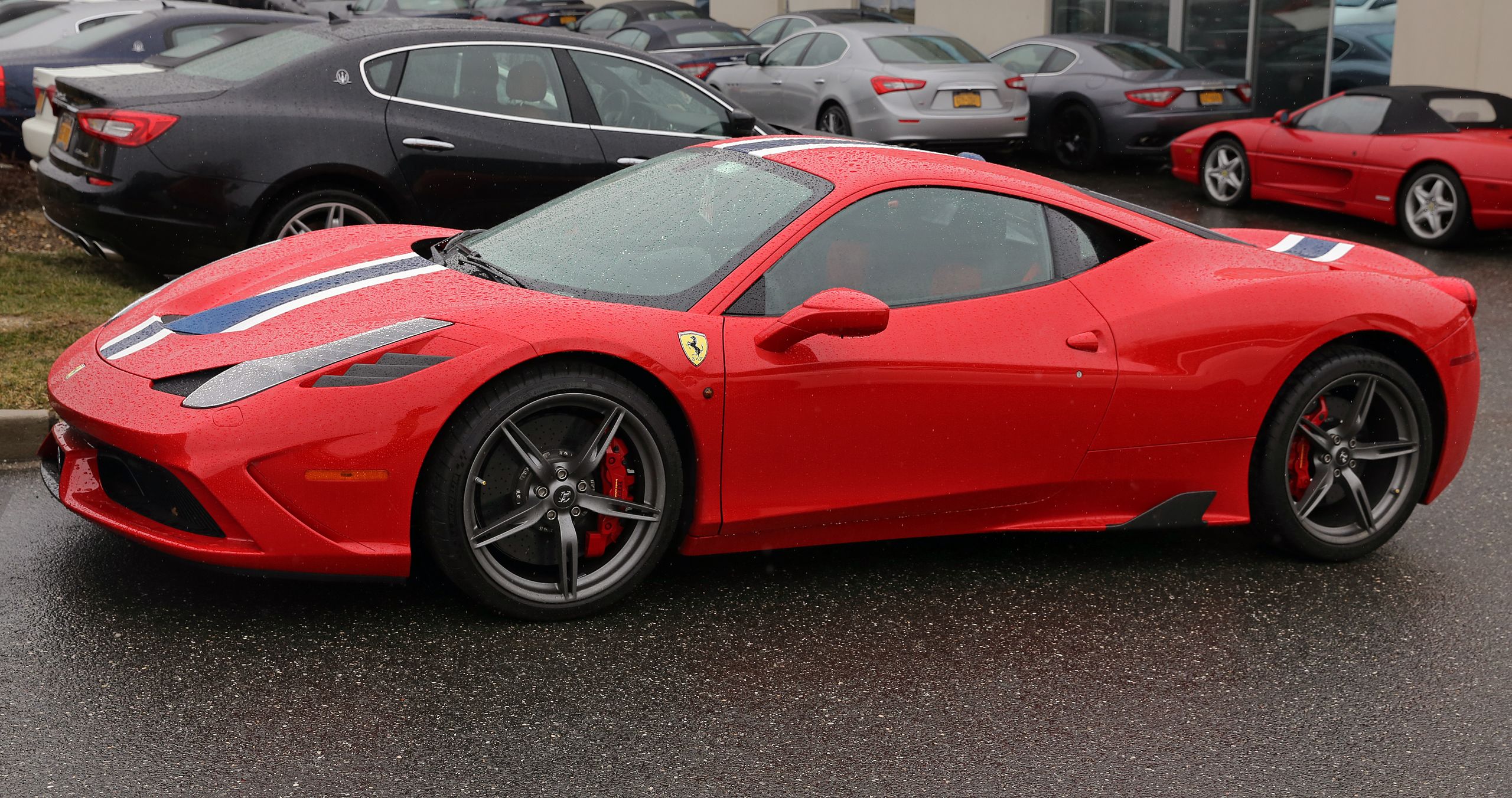 File:2015 Ferrari 458 Speciale, front left.jpg - Wikimedia Commons