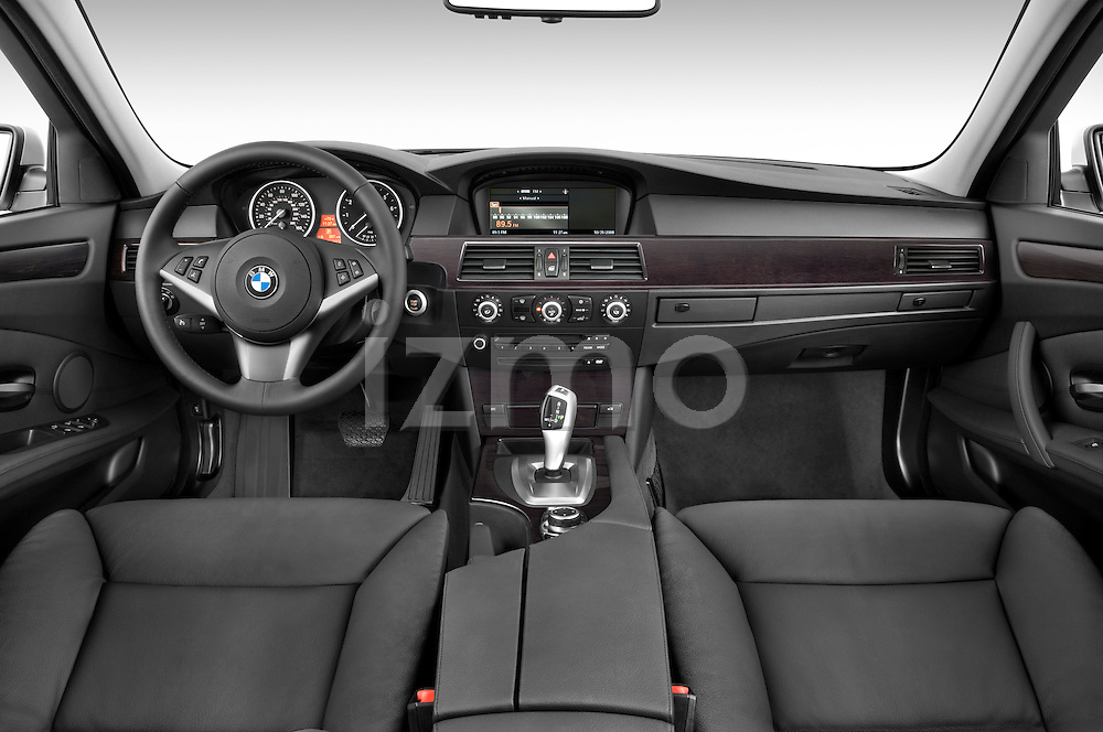 2009 BMW 5 Series 528 | izmostock