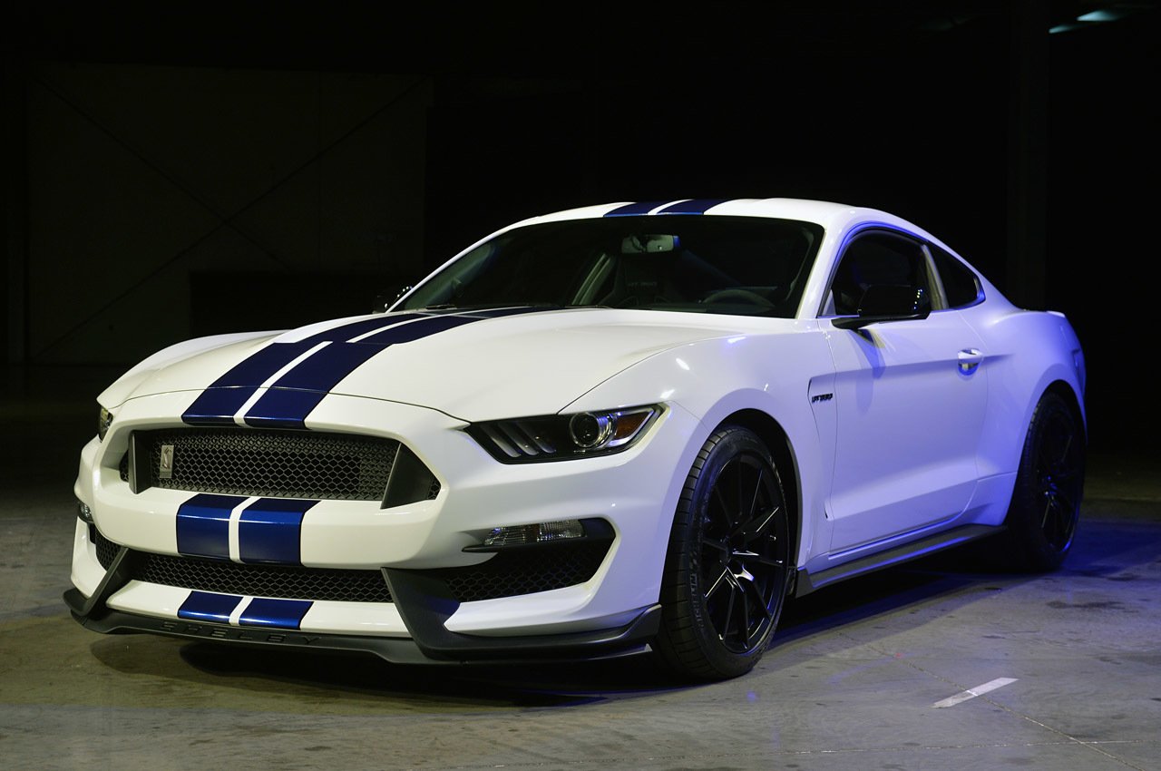 Ford Shelby Mustang GT350 specs, 0-60, quarter mile, lap times -  FastestLaps.com