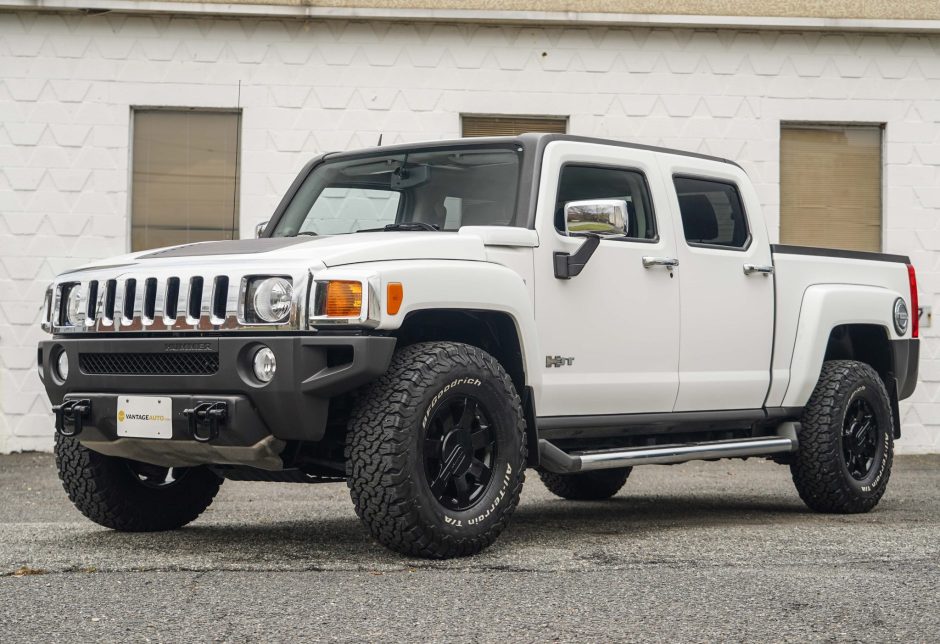 24k-Mile 2009 Hummer H3T Alpha for sale on BaT Auctions - closed on January  13, 2022 (Lot #63,401) | Bring a Trailer
