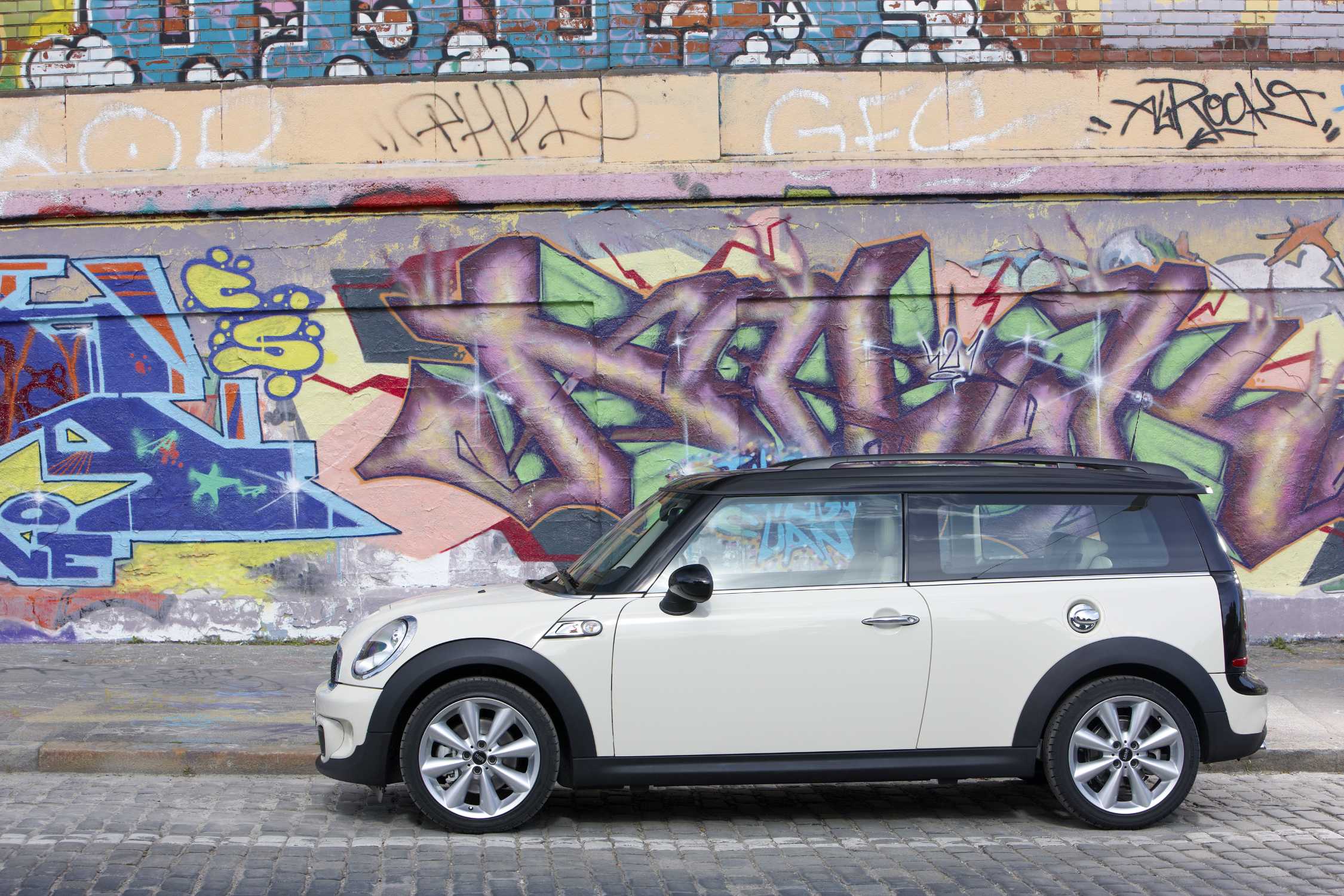 The new MINI Cooper S Clubman - Exterieur (06/2010)