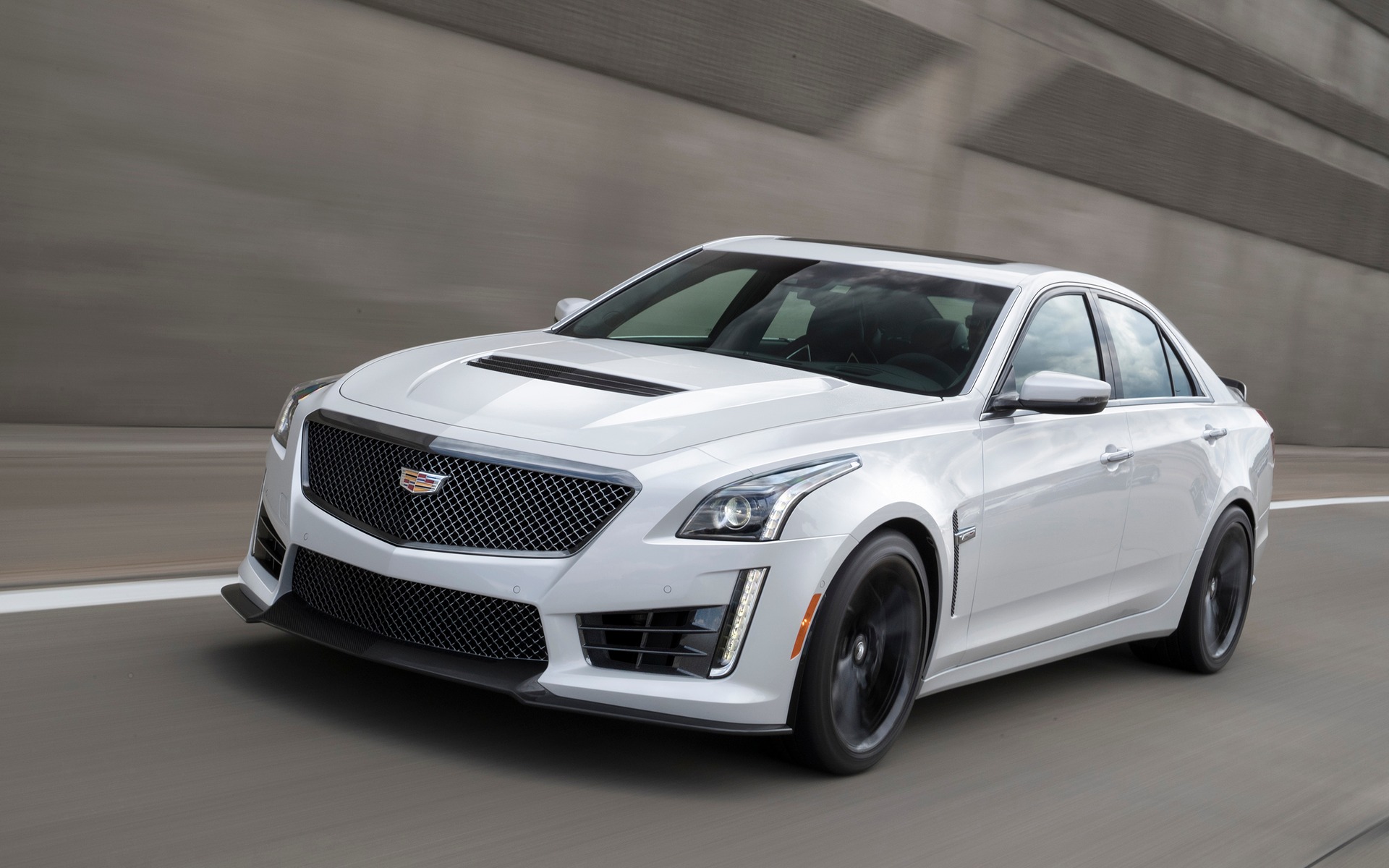 Cadillac adds Carbon Black Sport Package to 2017 ATS and CTS - The Car Guide