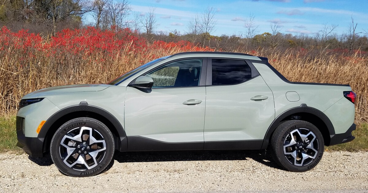 2022 Hyundai Santa Cruz Limited AWD review | WUWM 89.7 FM - Milwaukee's NPR