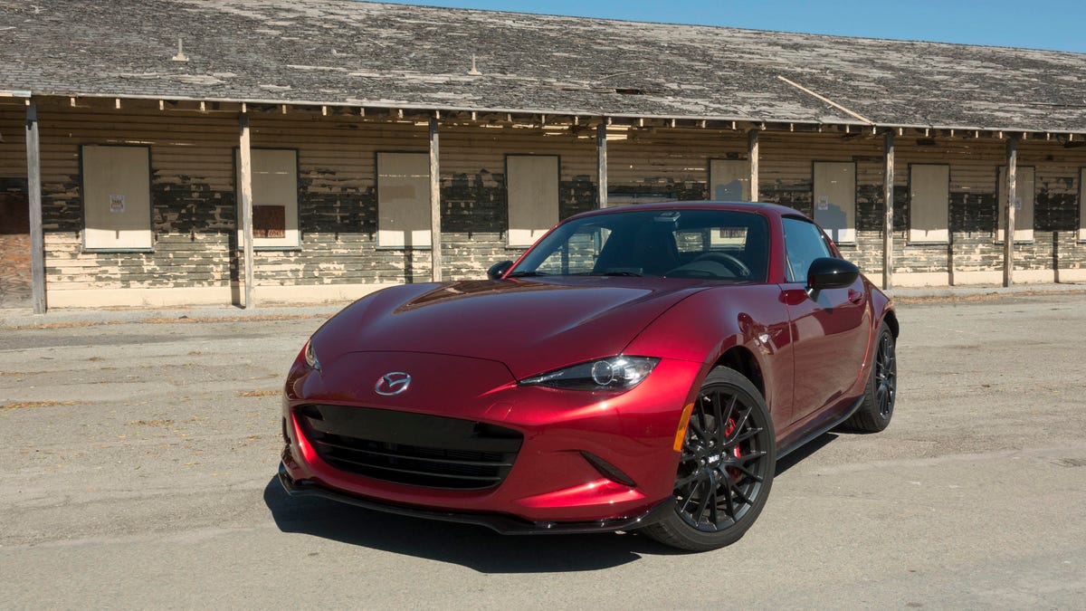 2019 Mazda MX-5 Miata RF review: Still the best after all these years - CNET