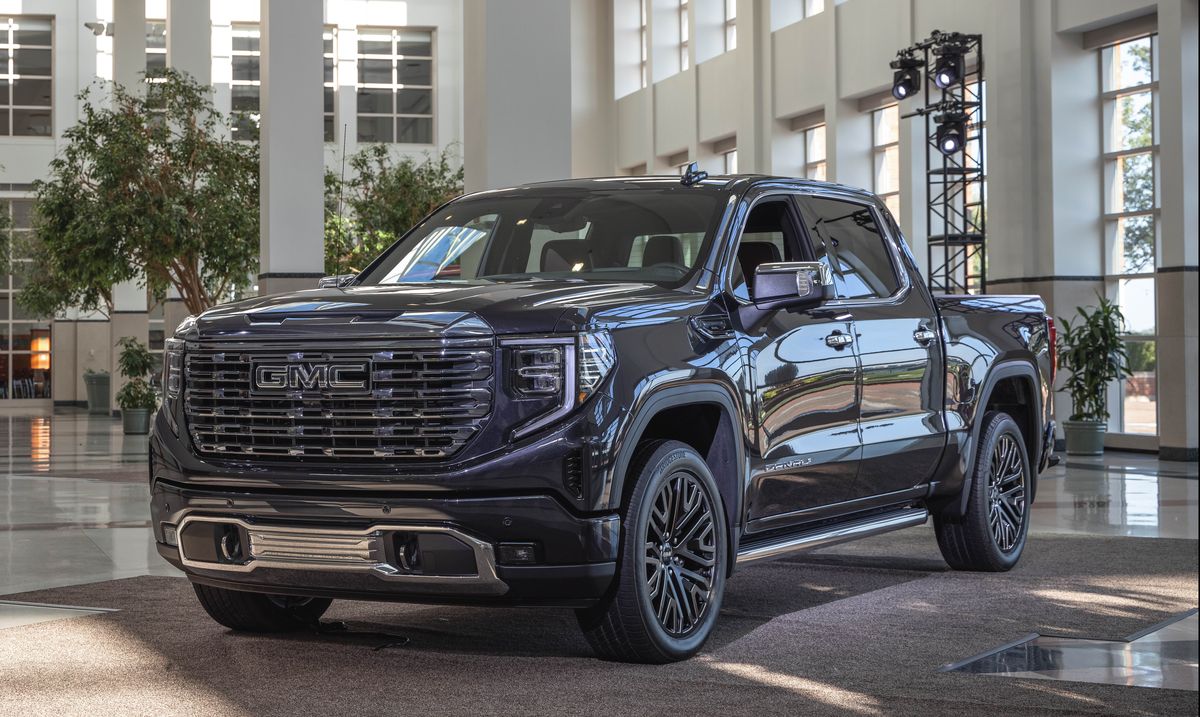 2022 GMC Sierra 1500 Is a Snazzier Pickup Truck Inside and Out