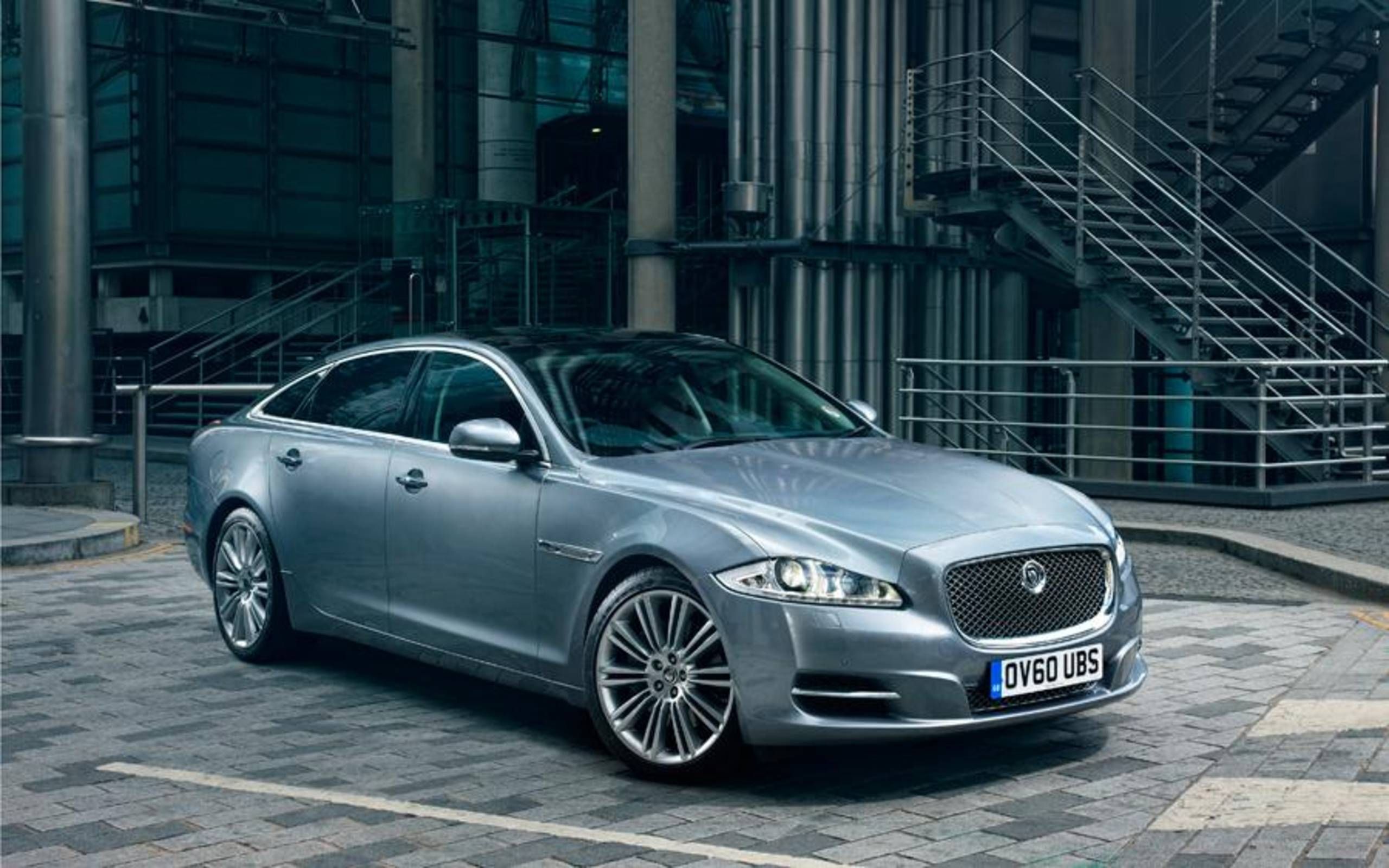 2012 Jaguar XJ: Review notes: A British flagship with an interior to match