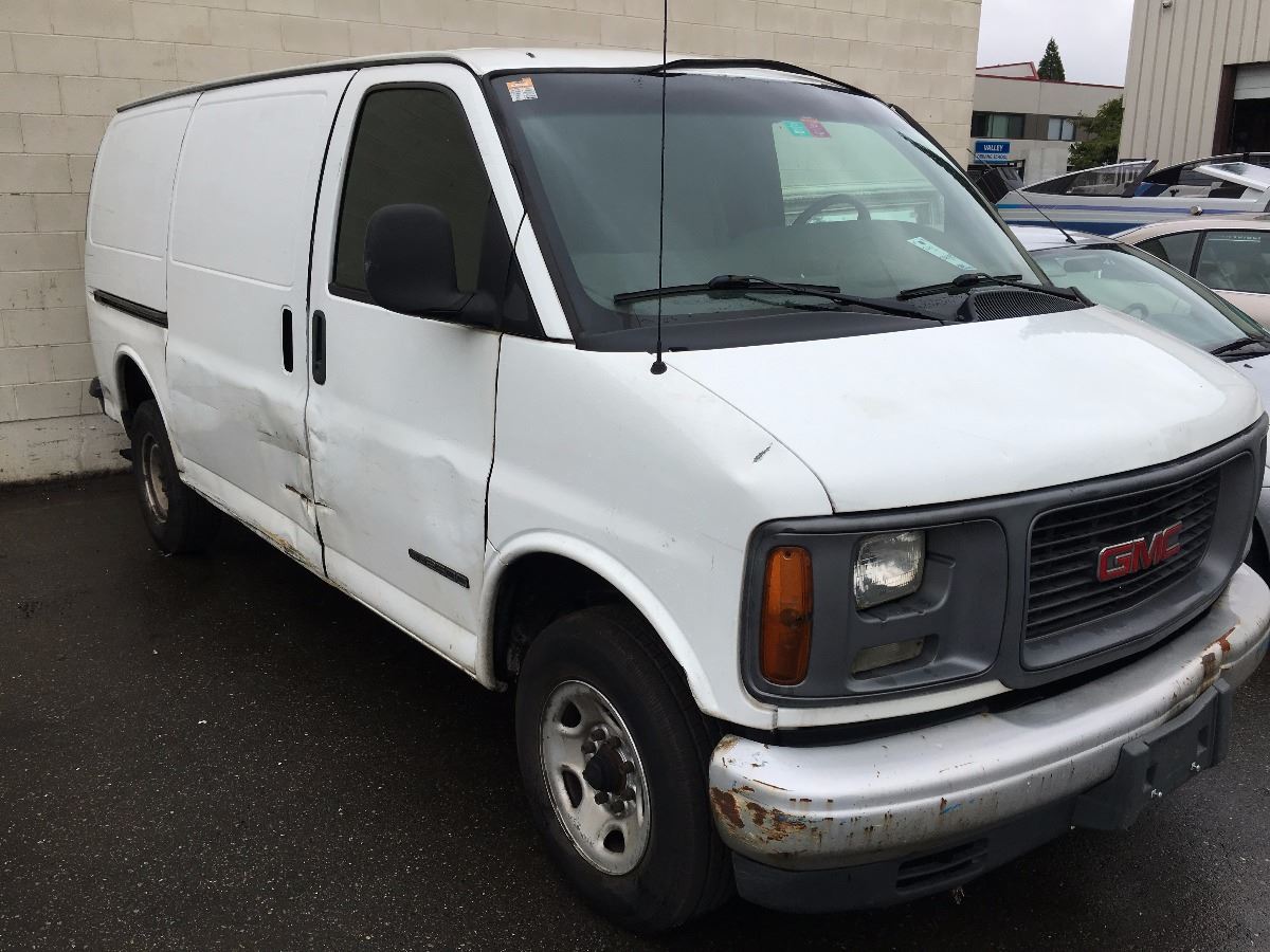 2001 GMC SAVANA 2500, CARGO VAN, WHITE, VIN # 1GTGG25W611223061