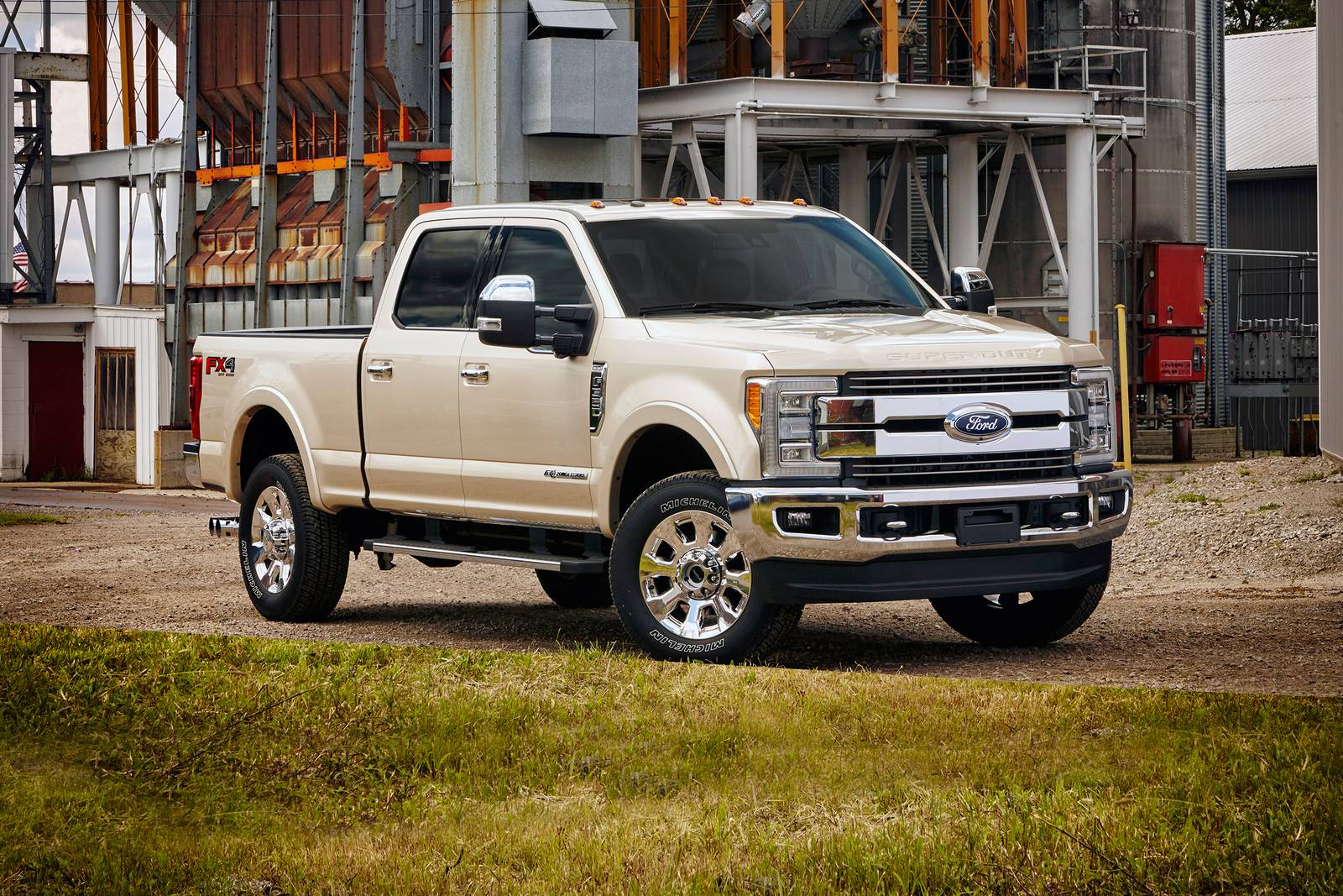 Used 2019 Ford F-350 Super Duty Crew Cab Review | Edmunds