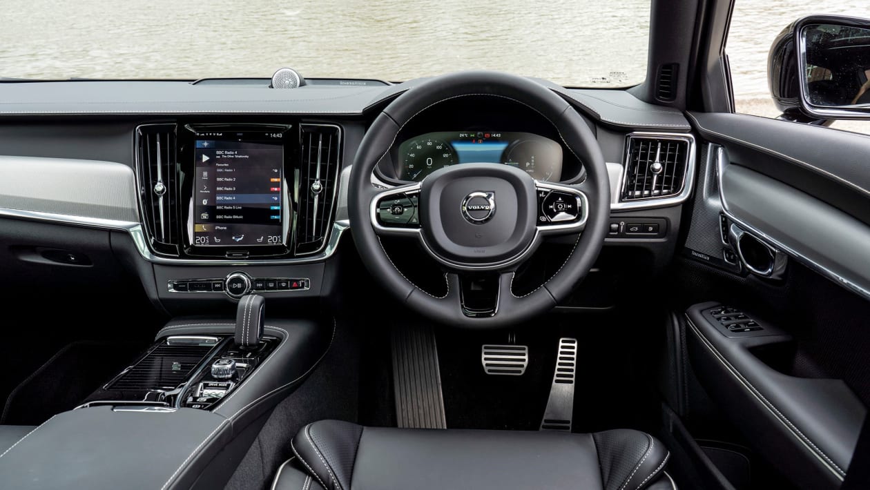 Volvo V90 estate - Interior & comfort | Carbuyer