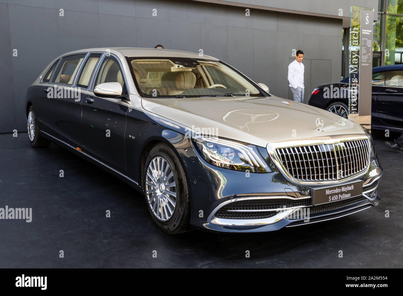 Maybach car hi-res stock photography and images - Alamy