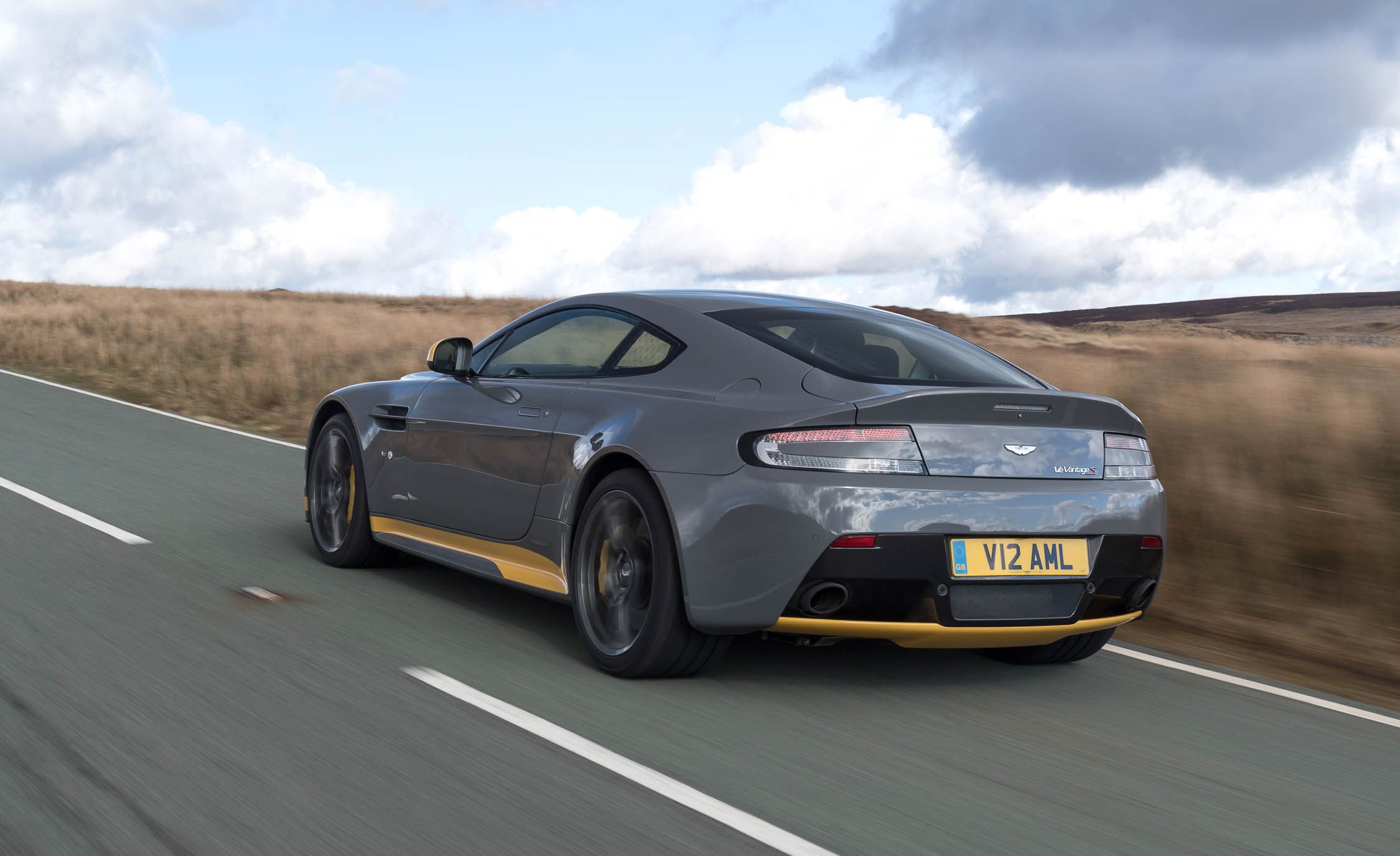 2017 Aston Martin Vantage Review, Pricing, and Specs