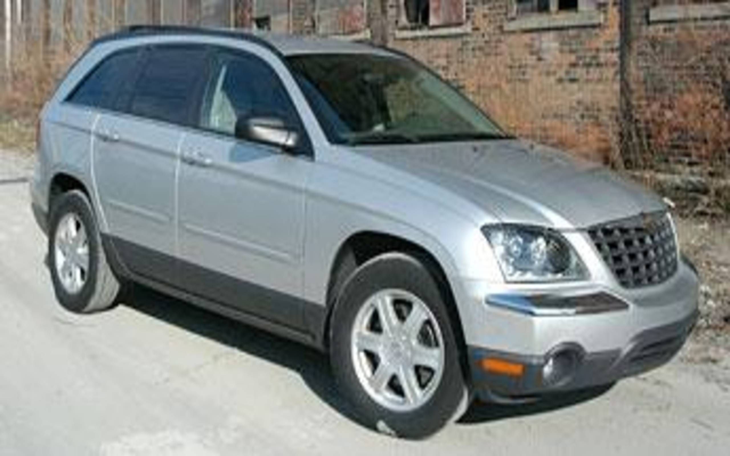 2004 Chrysler Pacifica: Third-quarter update: Yeoman Duty: The Pacifica's  many charms make new friends