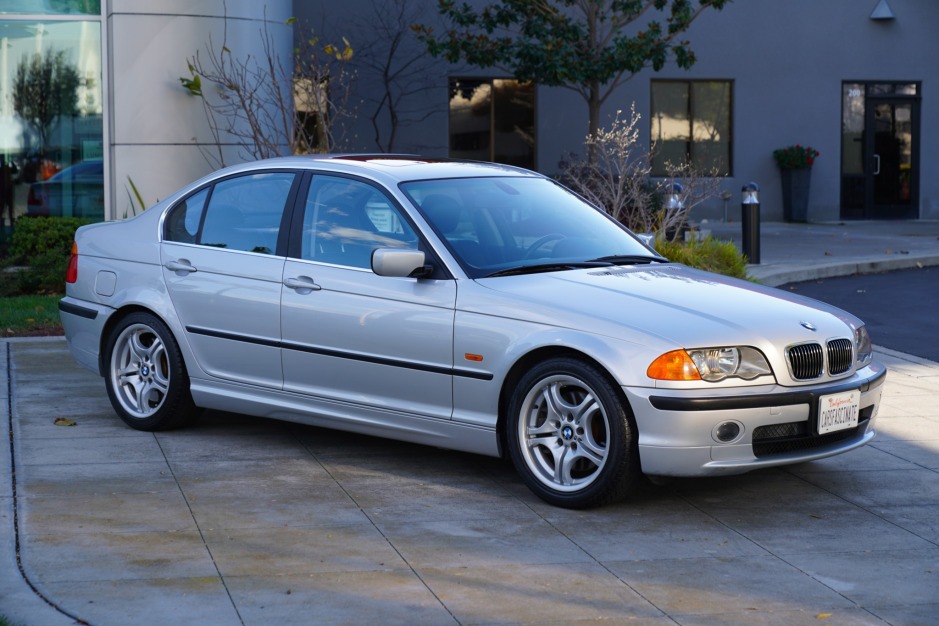 No Reserve: 2001 BMW 330i Sedan 5-Speed for sale on BaT Auctions - sold for  $13,000 on January 19, 2022 (Lot #63,773) | Bring a Trailer