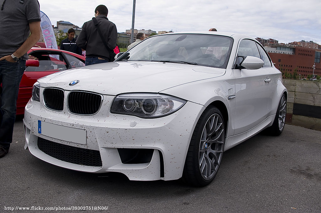 File:2011 BMW 1 Series M Coupé (E82) (6223827101).jpg - Wikimedia Commons