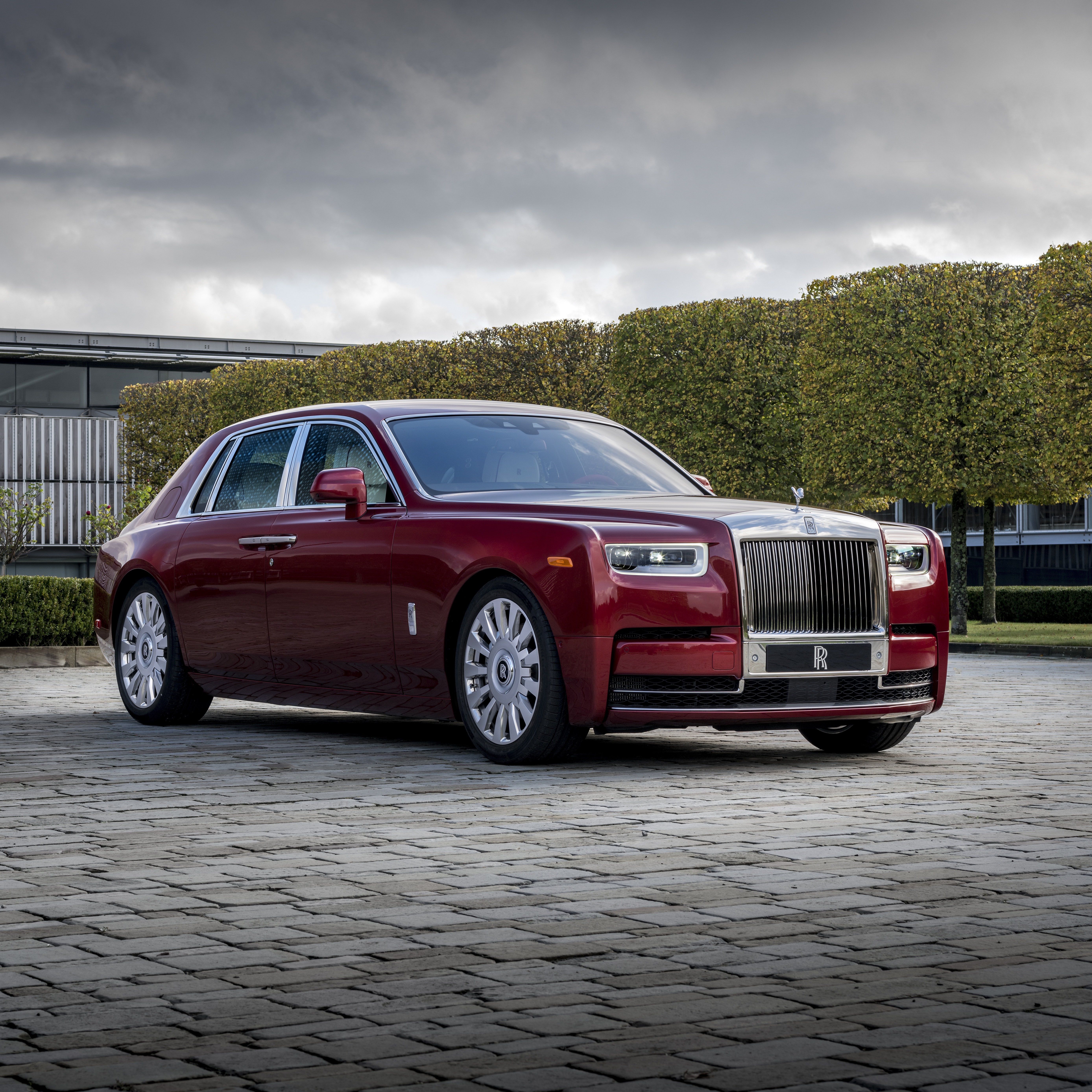 2020 Rolls-Royce Phantom Review, Pricing, and Specs