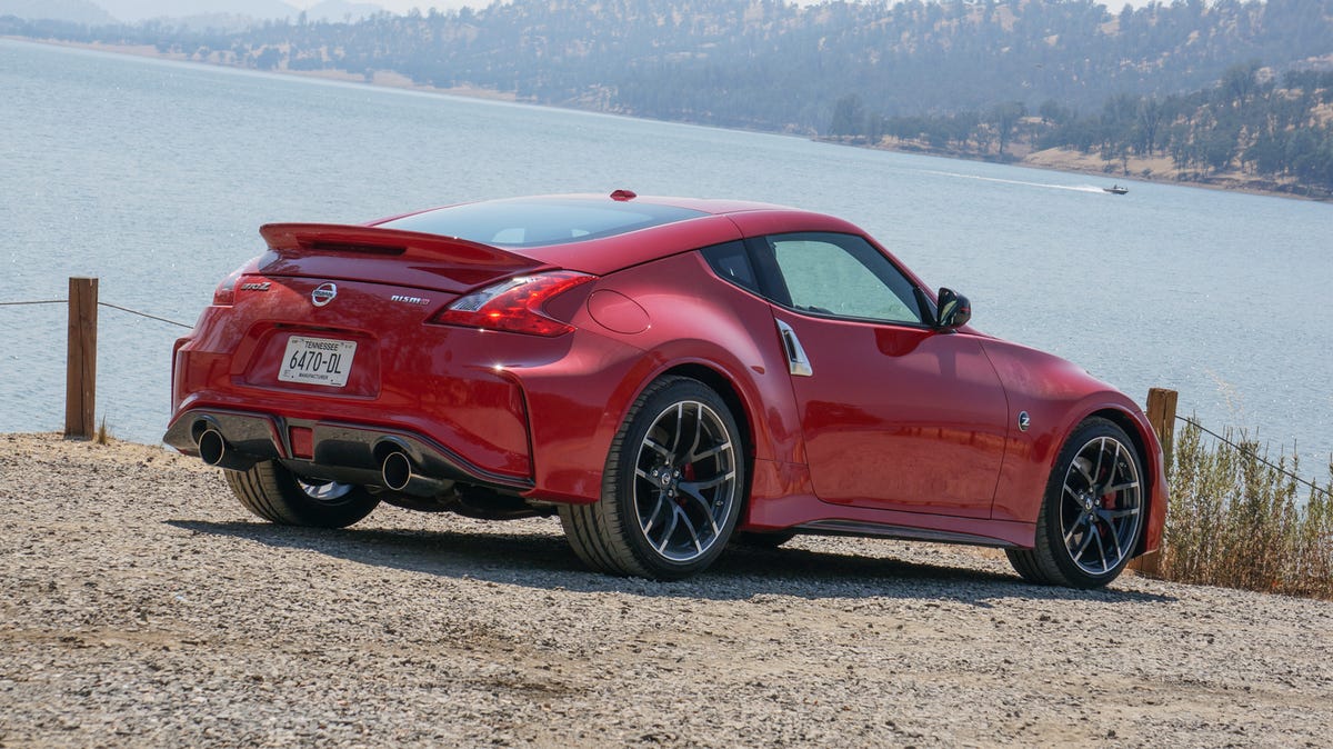 2017 Nissan 370Z Nismo review: Nissan's hottest Z-car is an aging  prizefighter that's still got the moves - CNET