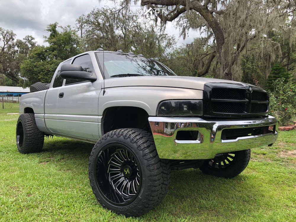 1999 Dodge Ram 2500 Wheel Offset Aggressive > 1" Outside Fender Suspension  Lift 3" | 1103624 | ARKON OFF-ROAD