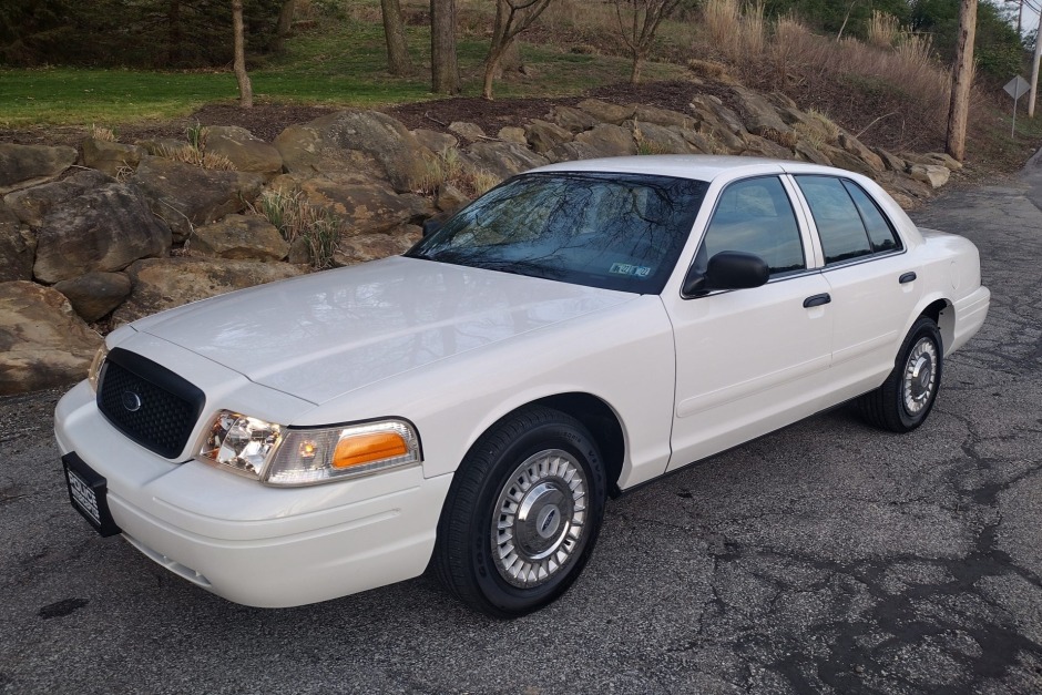No Reserve: 12k-Mile 2002 Ford Crown Victoria Police Interceptor for sale  on BaT Auctions - sold for $26,000 on May 24, 2022 (Lot #74,225) | Bring a  Trailer