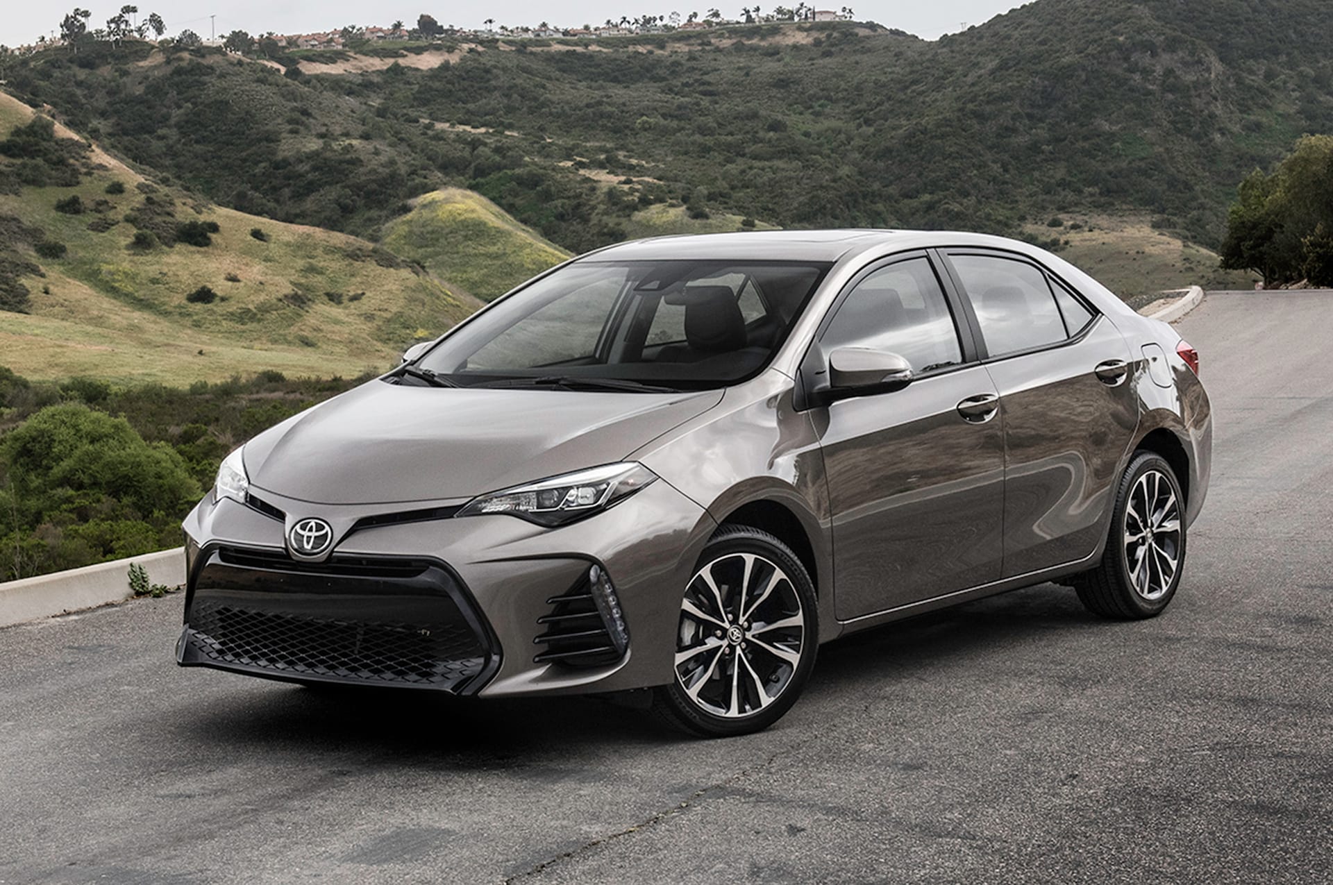 2018 Toyota Corolla XSE First Test: Xtremely Slow Edition
