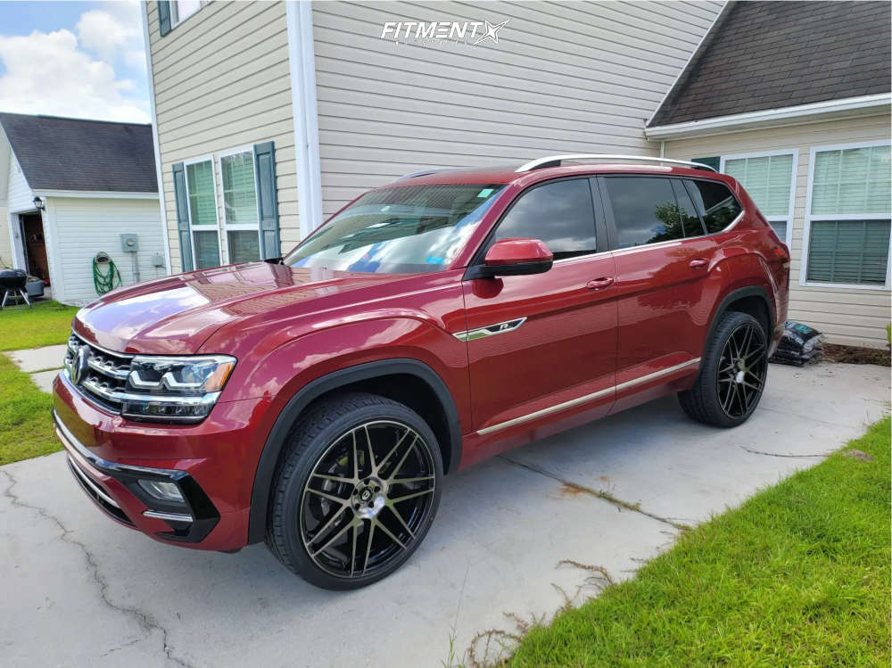 2019 Volkswagen Atlas SEL R-Line with 24x10 Curva C300 and Lexani 275x35 on  Lifted Suspension | 1851223 | Fitment Industries