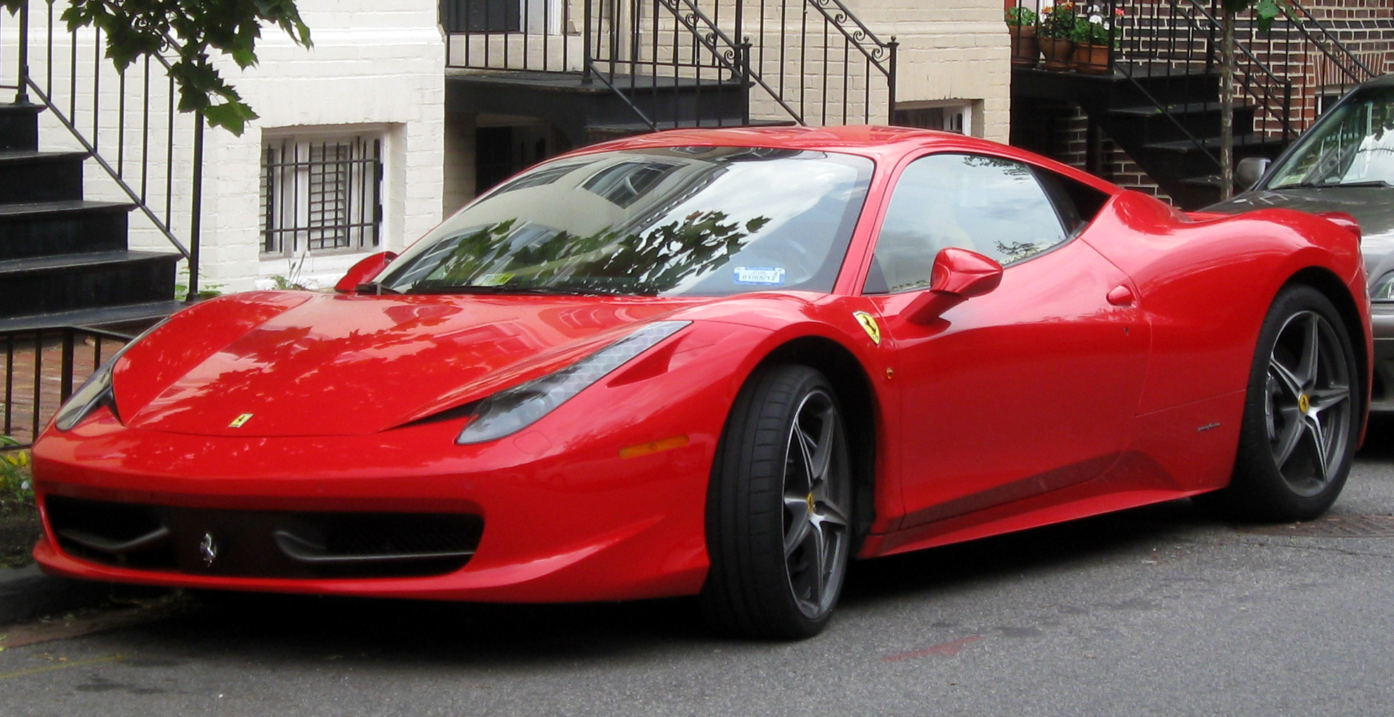 File:Ferrari 458 Italia -- 05-18-2011.jpg - Wikimedia Commons