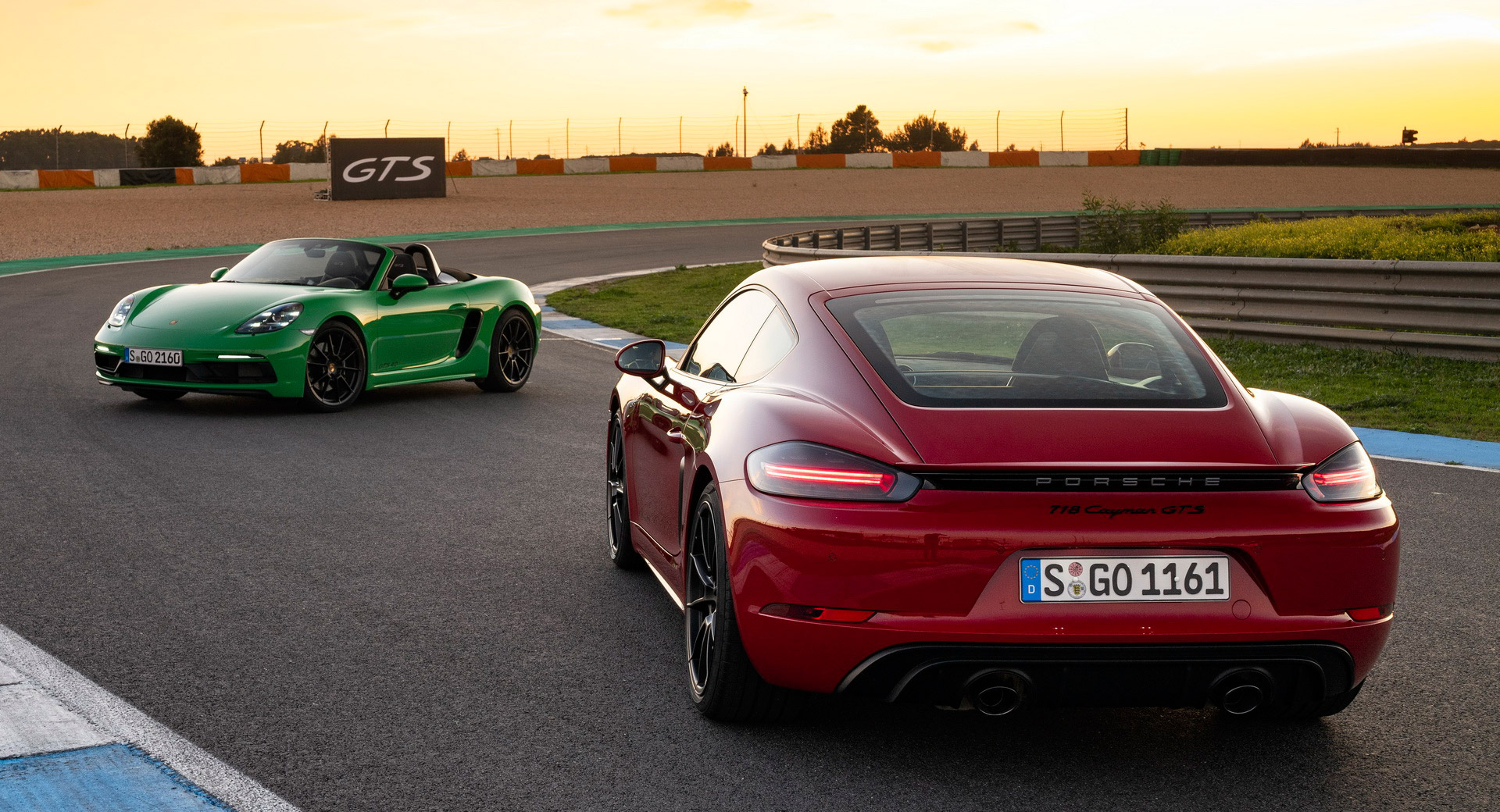 2021 Porsche 718 Cayman And Boxster Get More Standard Features, GT4 A PDK  Option | Carscoops