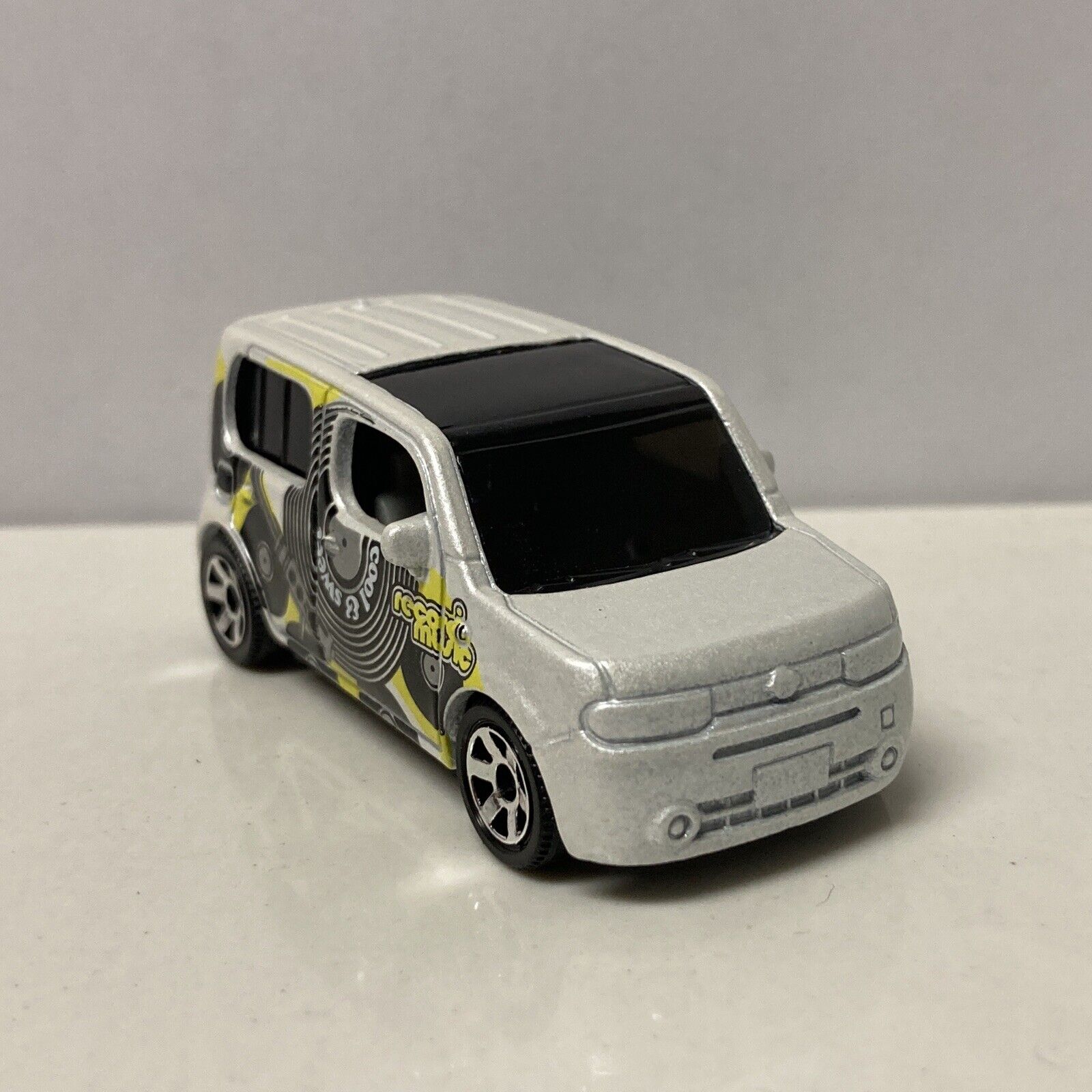 2010 10 Nissan Cube Collectible 1/64 Scale Diecast Diorama Model | eBay