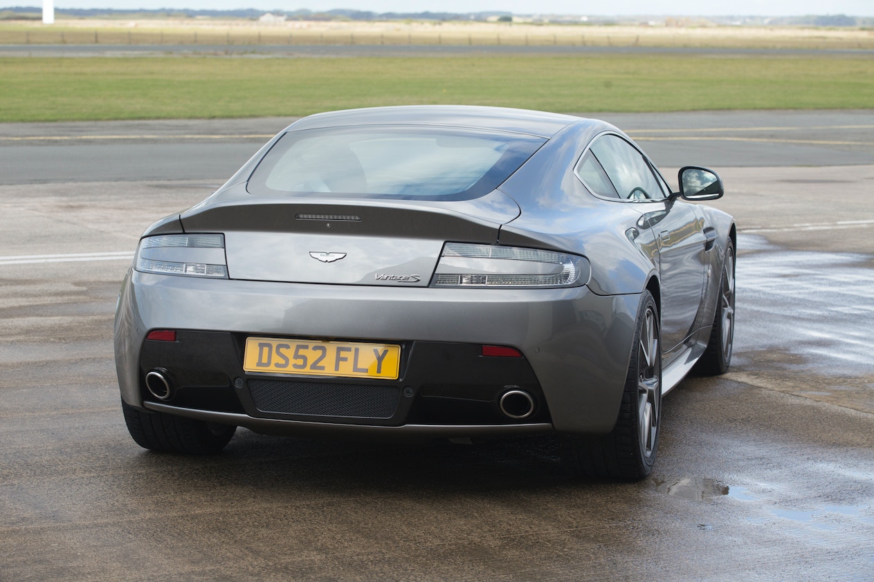 2013 ASTON MARTIN V8 VANTAGE S - 6 SPEED MANUAL