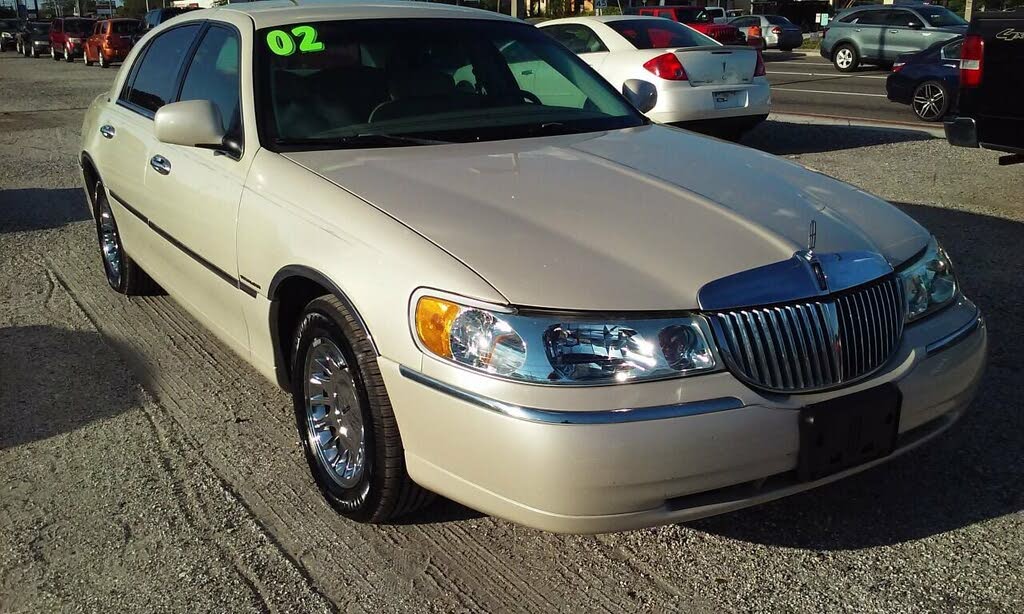 50 Best 2002 Lincoln Town Car for Sale, Savings from $3,159