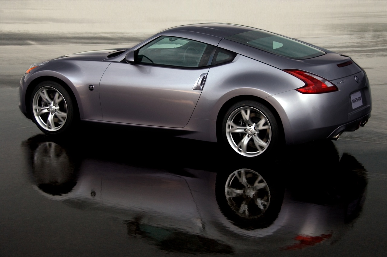 2011 Nissan 370Z Offers Super Sports Experience at $31k