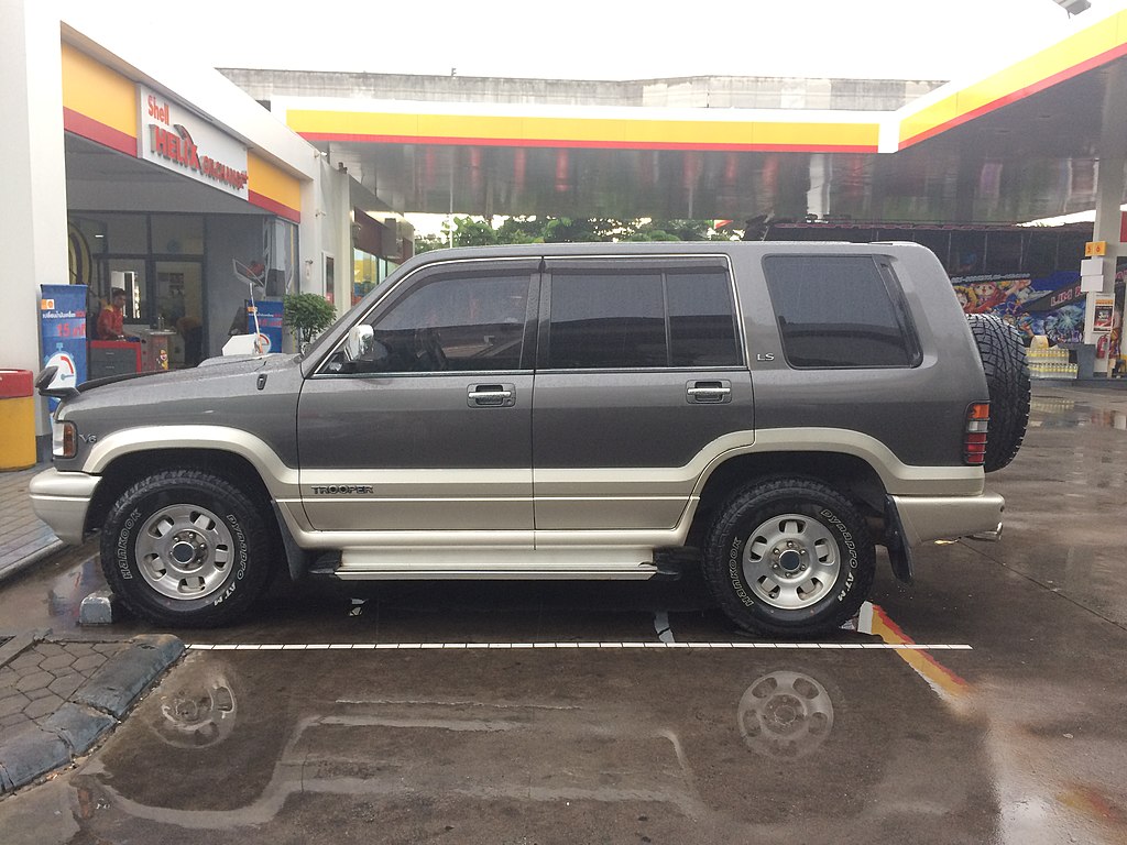 File:1996-1997 Isuzu Trooper LS 3.2 V6 5-door wagon (06-06-2018) 07.jpg -  Wikimedia Commons