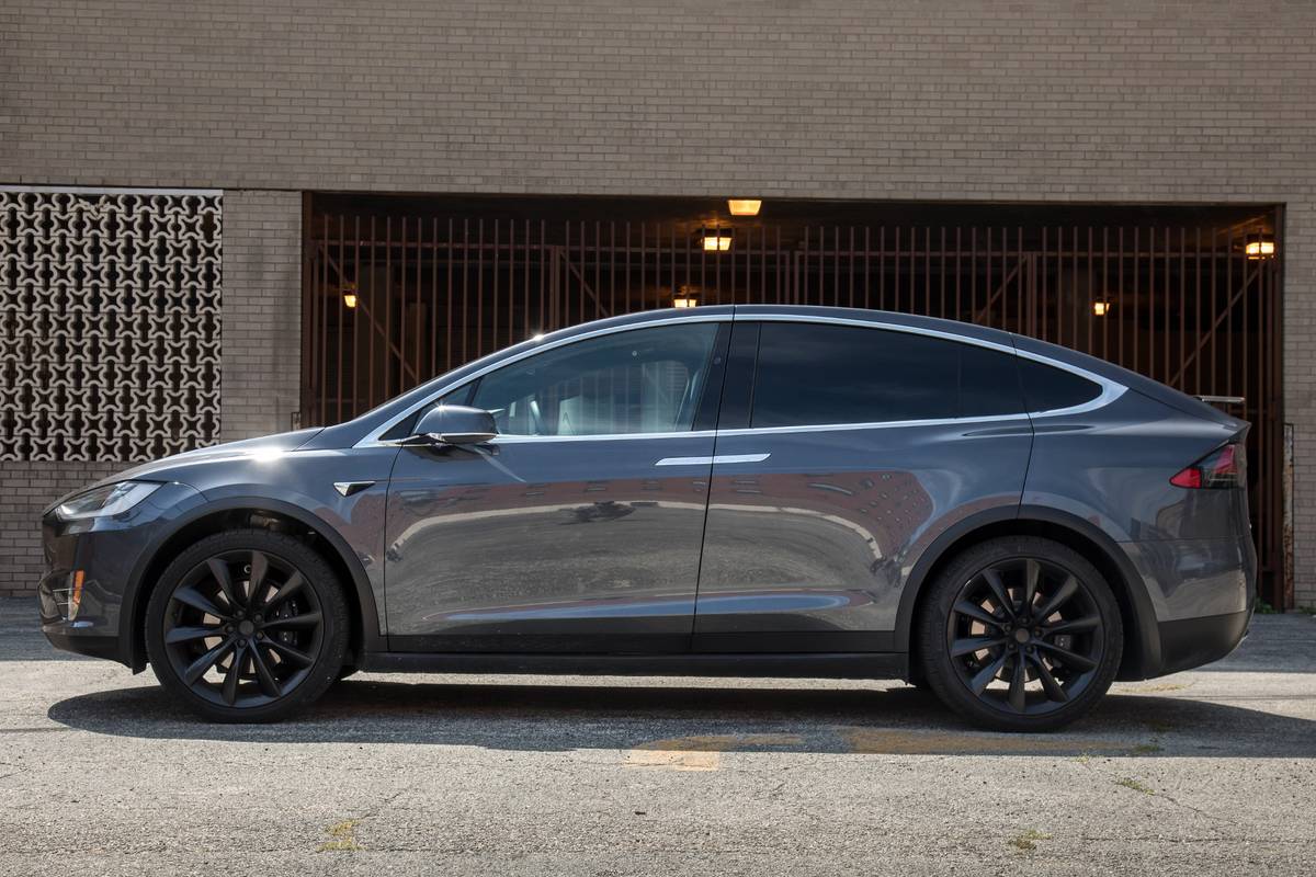The Week in Tesla News: Model S and Model X Upgrades, Tesla-Rival Rivian  Reduced, GM Invests in Electric and More | Cars.com