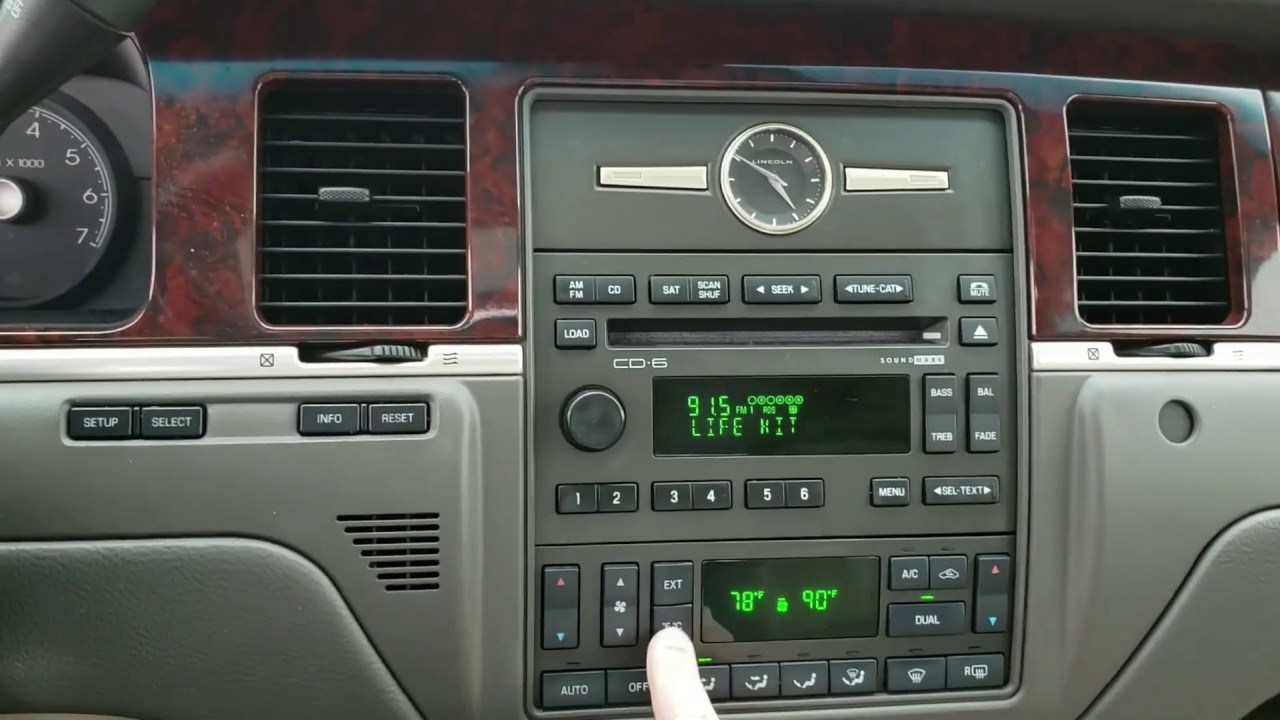 2006 Lincoln Town Car Signature Limited Interior Review - YouTube