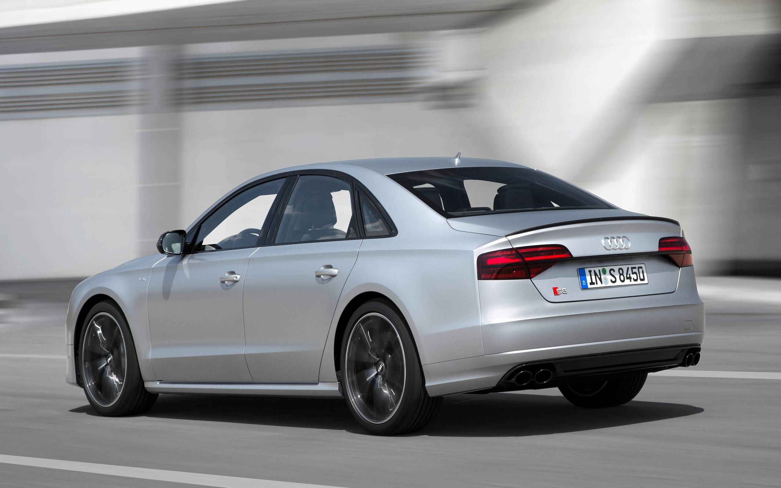 2016 Audi S8 plus drive review: If you could only pick two