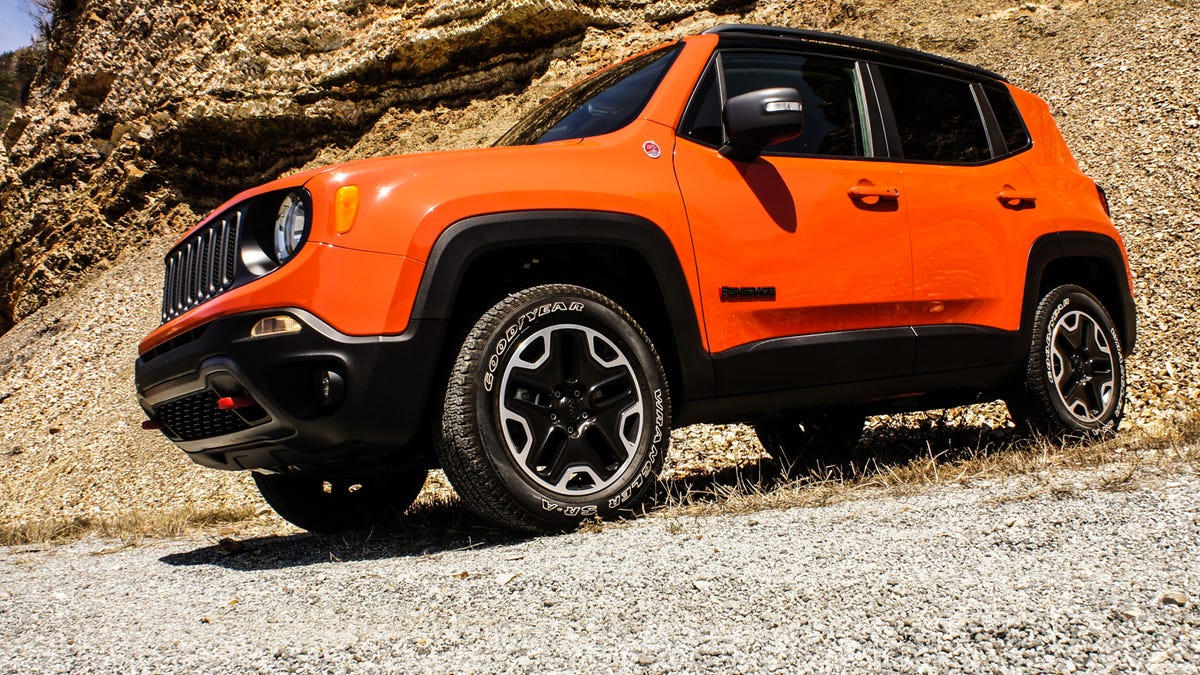 2015 Jeep Renegade review: Jeep Renegade shows chops in the dirt and in the  city - CNET