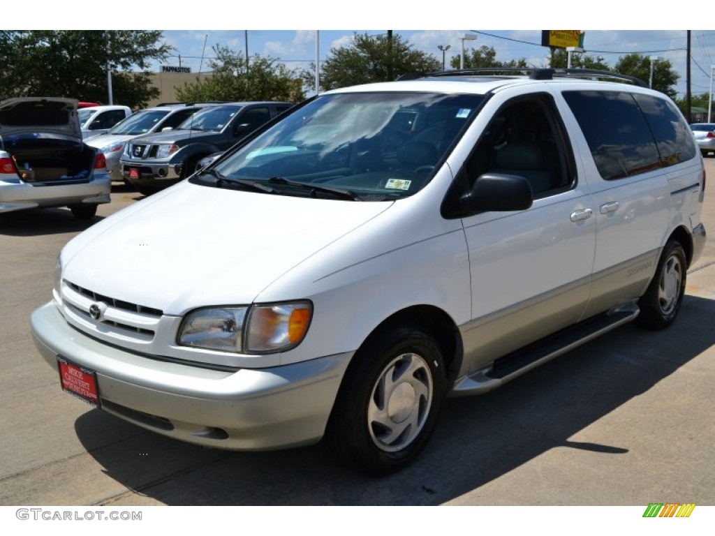 1999 Toyota Sienna - Information and photos - MOMENTcar