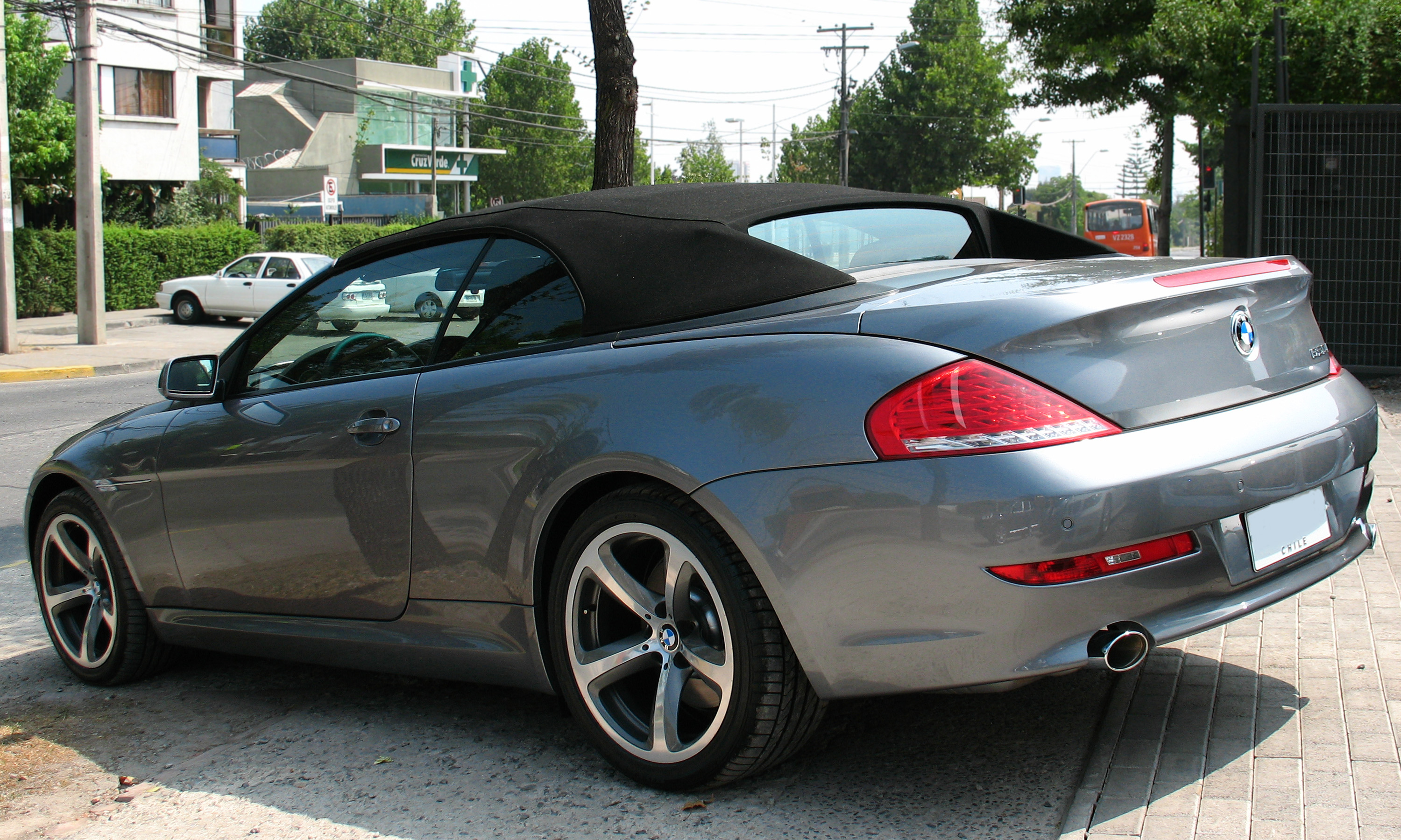 File:BMW 650i Cabriolet 2009 (44195065595).jpg - Wikimedia Commons