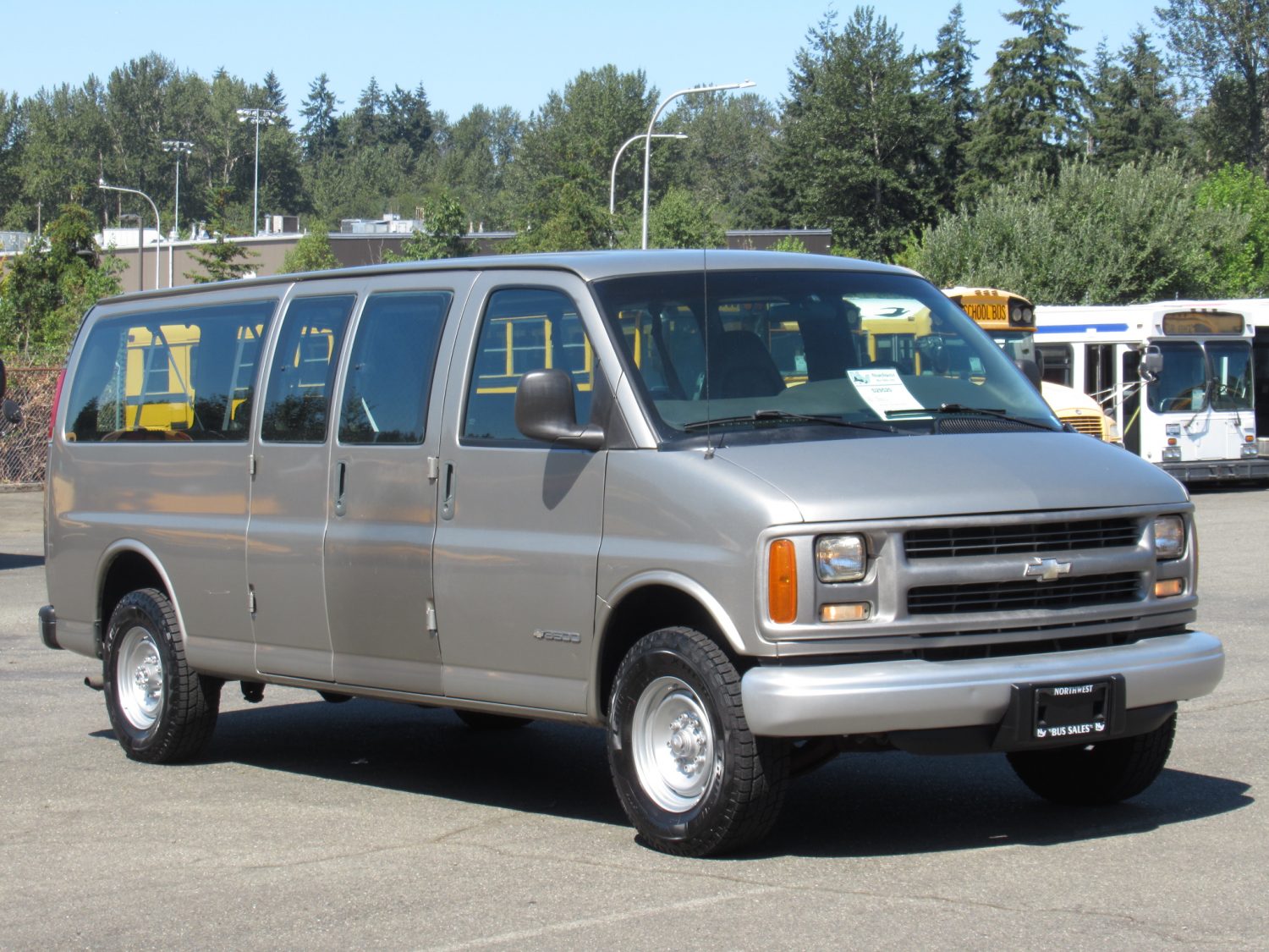 2002 Chevrolet Express 9 Passenger Van - S29520 | Northwest Bus Sales, Inc