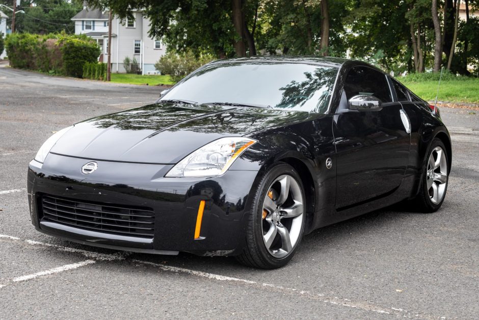 7k-Mile 2005 Nissan 350Z 35th Anniversary Edition 6-Speed for sale on BaT  Auctions - sold for $26,250 on October 7, 2021 (Lot #56,801) | Bring a  Trailer