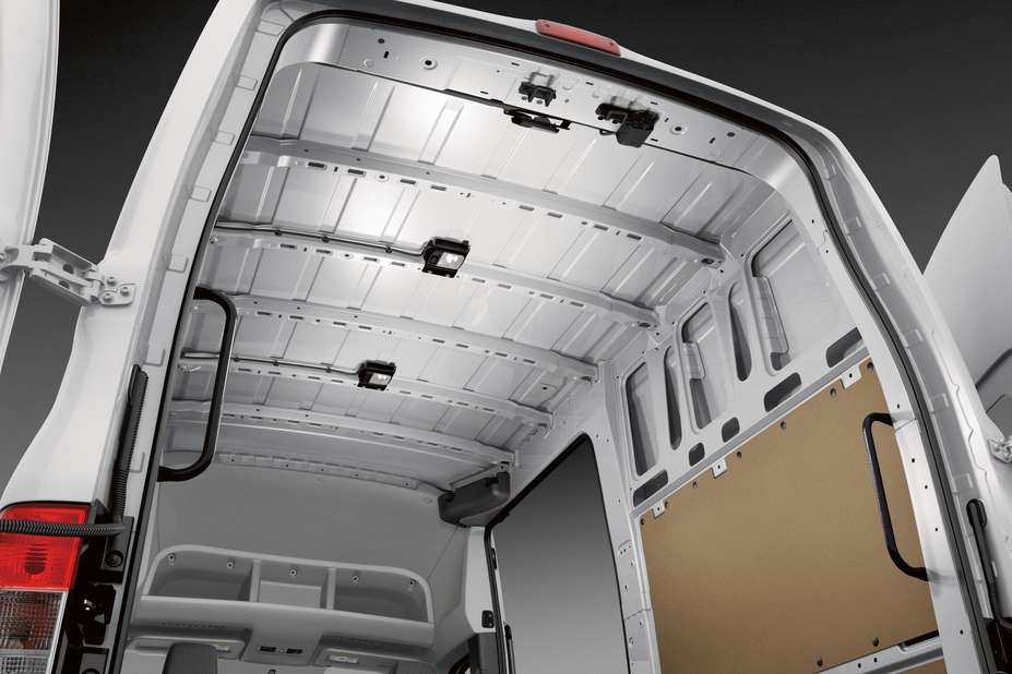 2015 Nissan NV Cargo Van Press Kit