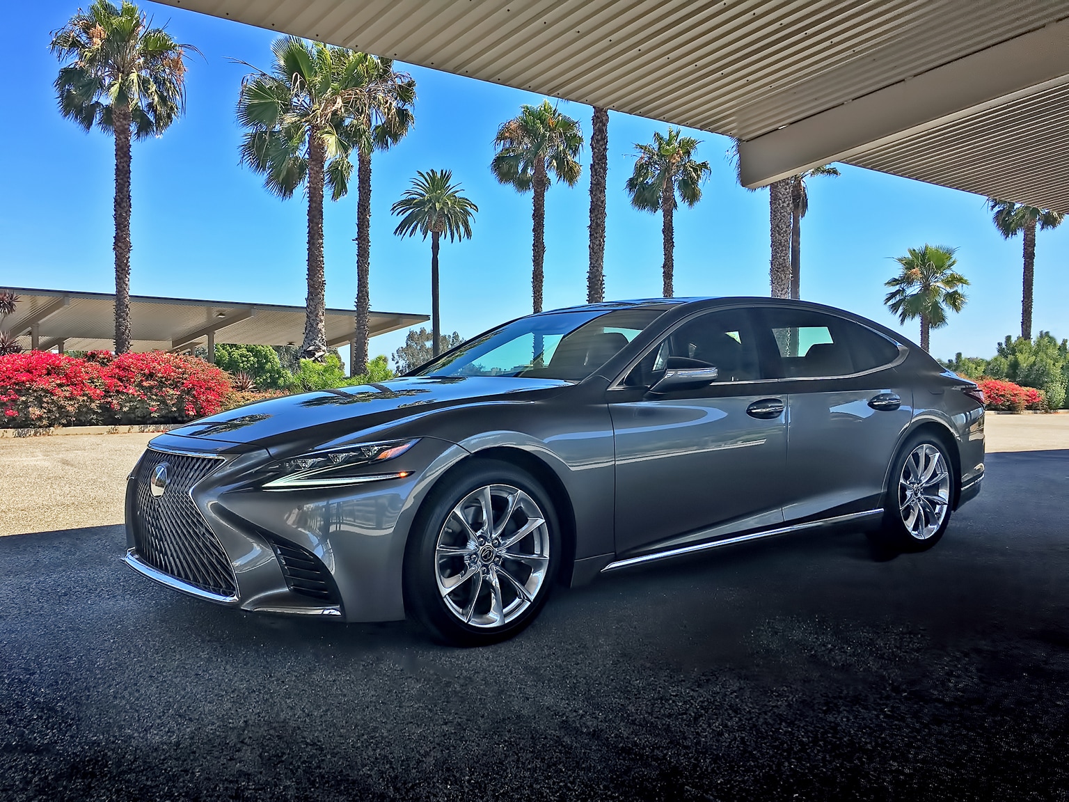 The 2019 Lexus LS500 Is a Boldly Chiseled Success