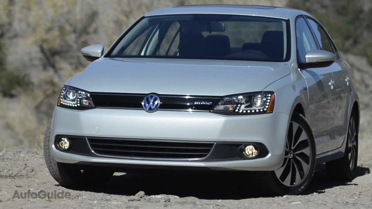 2013 Volkswagen Jetta Hybrid Review - Going green without the drawbacks -  YouTube