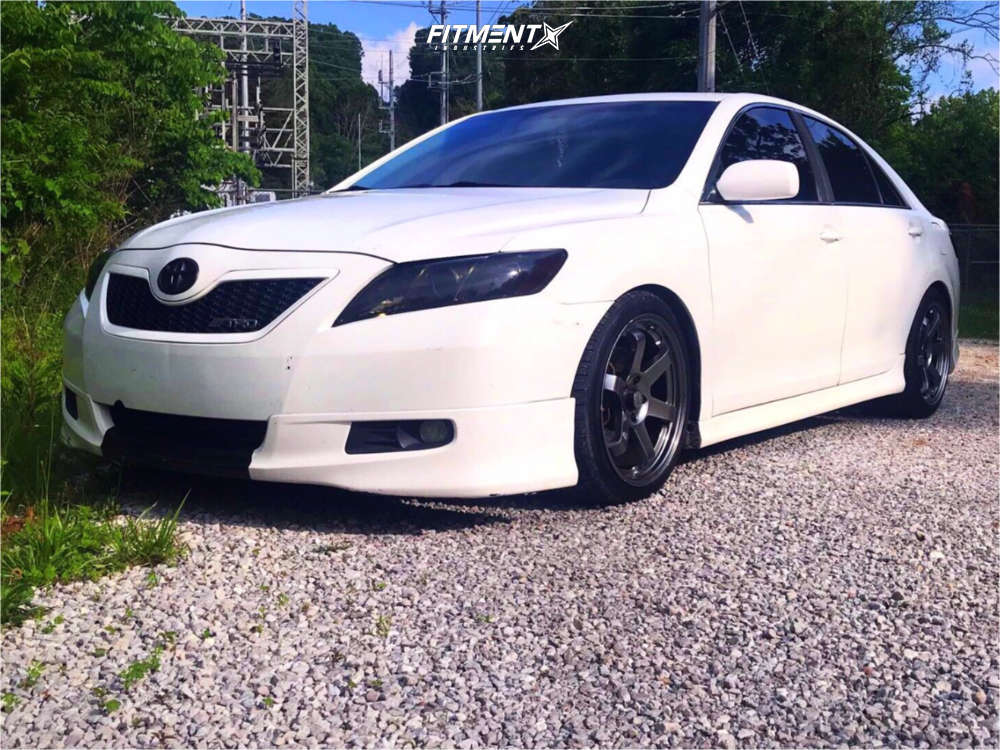2007 Toyota Camry SE with 18x8.5 AVID1 AV6 and Toyo Tires 225x40 on  Coilovers | 702464 | Fitment Industries