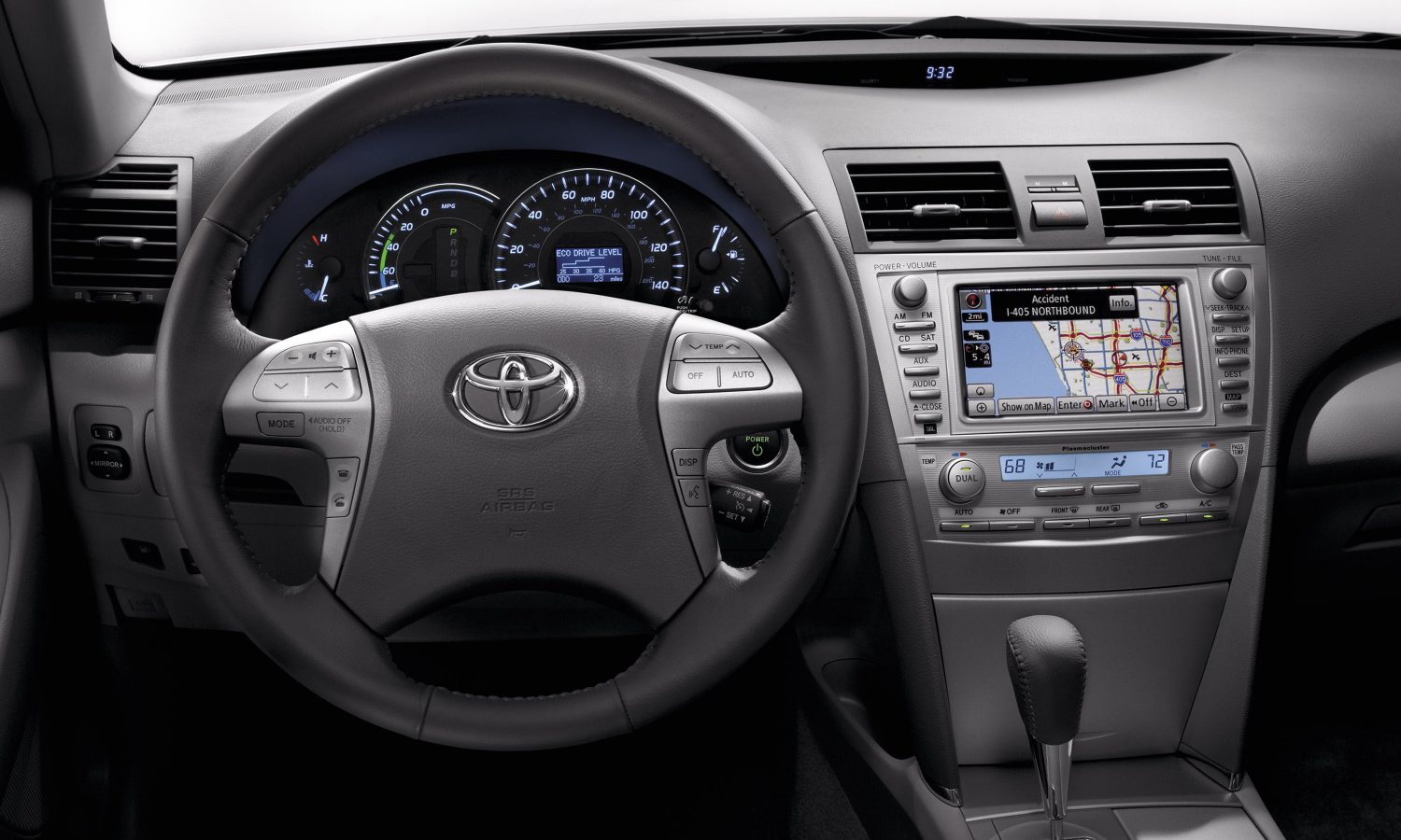 2010 - 2011 Toyota Camry Hybrid 002 - Toyota USA Newsroom