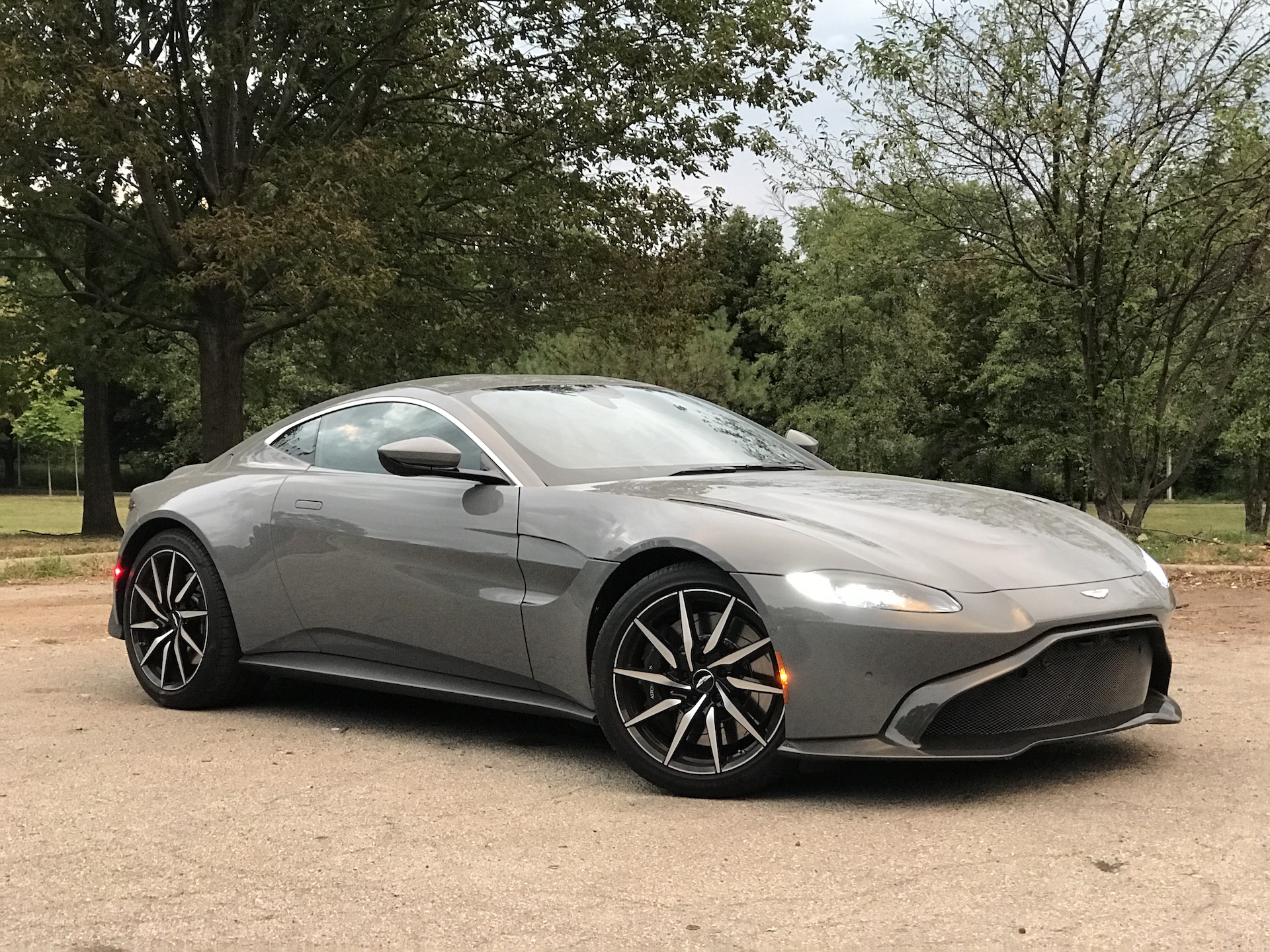 Review update: 2020 Aston Martin Vantage appeals as dashing and different