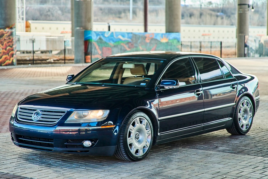 2006 Volkswagen Phaeton W12 for sale on BaT Auctions - sold for $29,000 on  February 19, 2022 (Lot #66,188) | Bring a Trailer