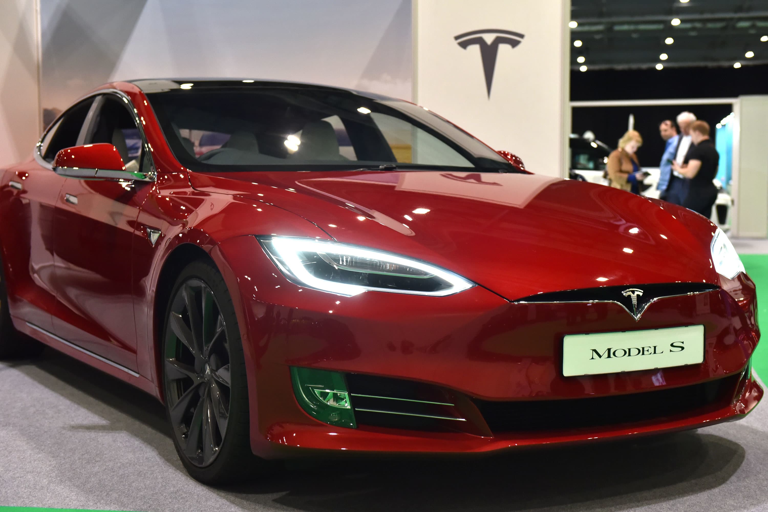 Tesla cuts price of 2020 Model S Long Range Plus, says range improved
